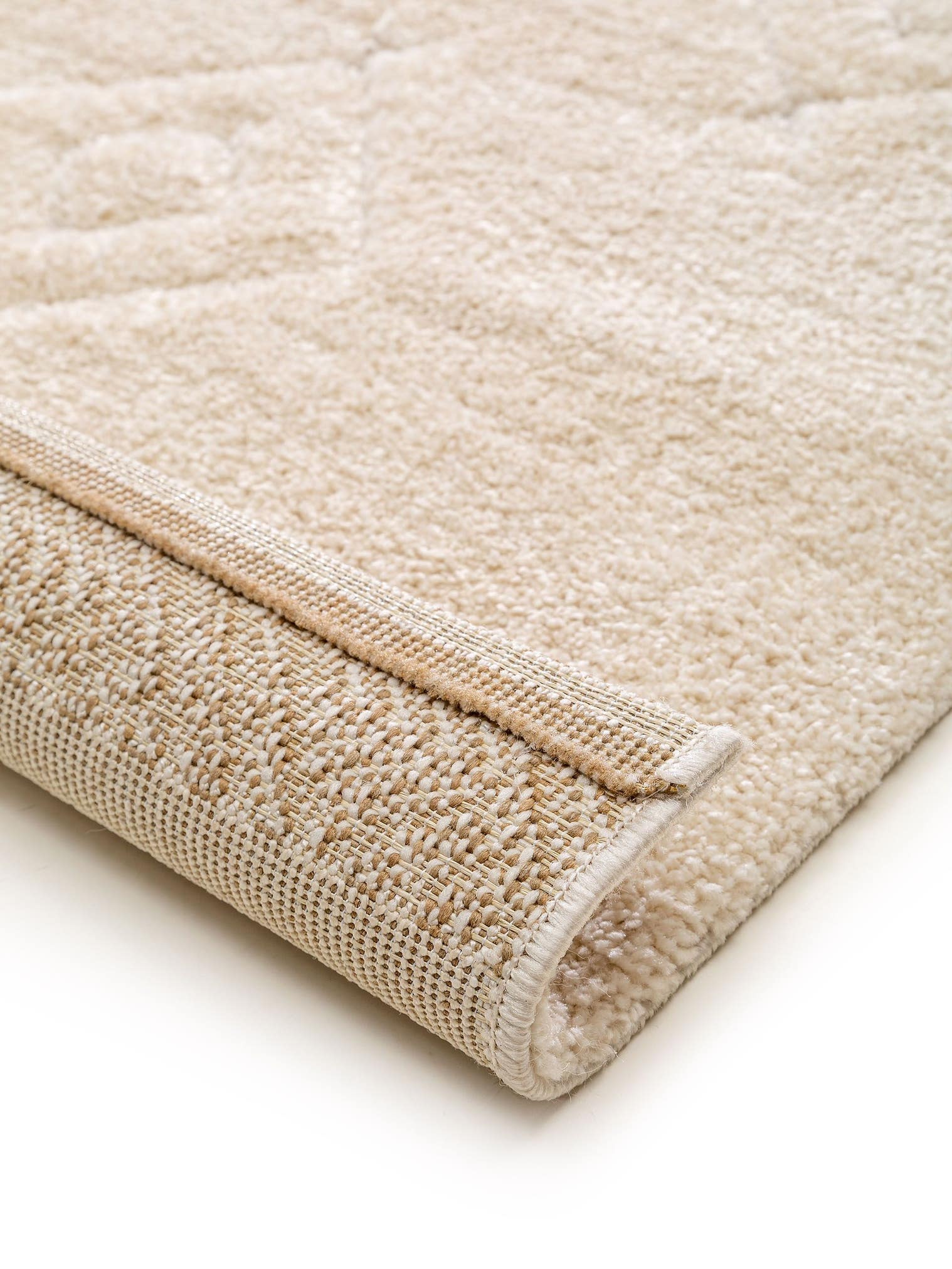 Teppich aus 100% Polypropylen in Beige mit 21 bis 30 mm hohem Flor von benuta Nest