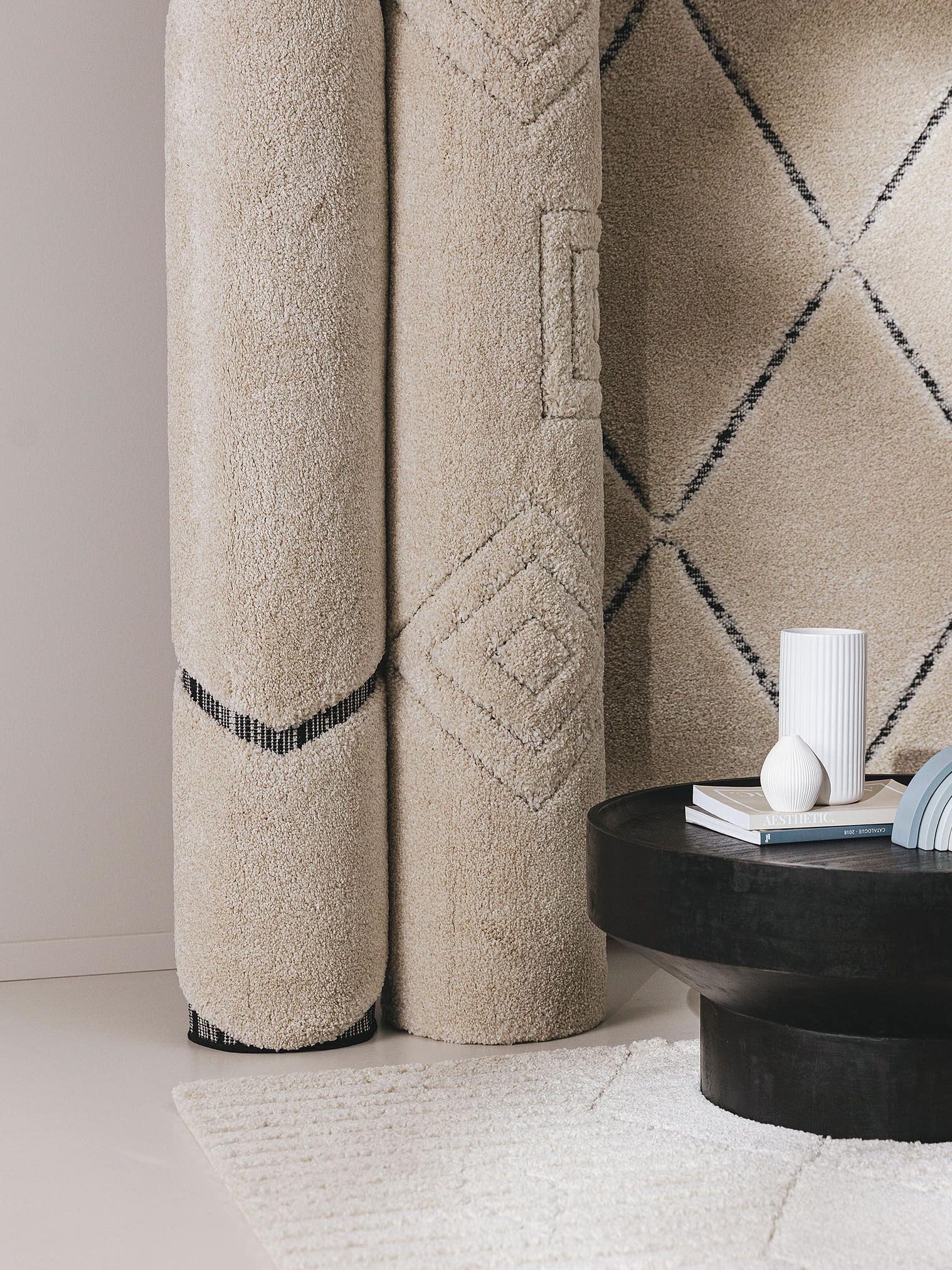 Teppich aus 100% Polypropylen in Beige mit 21 bis 30 mm hohem Flor von benuta Nest