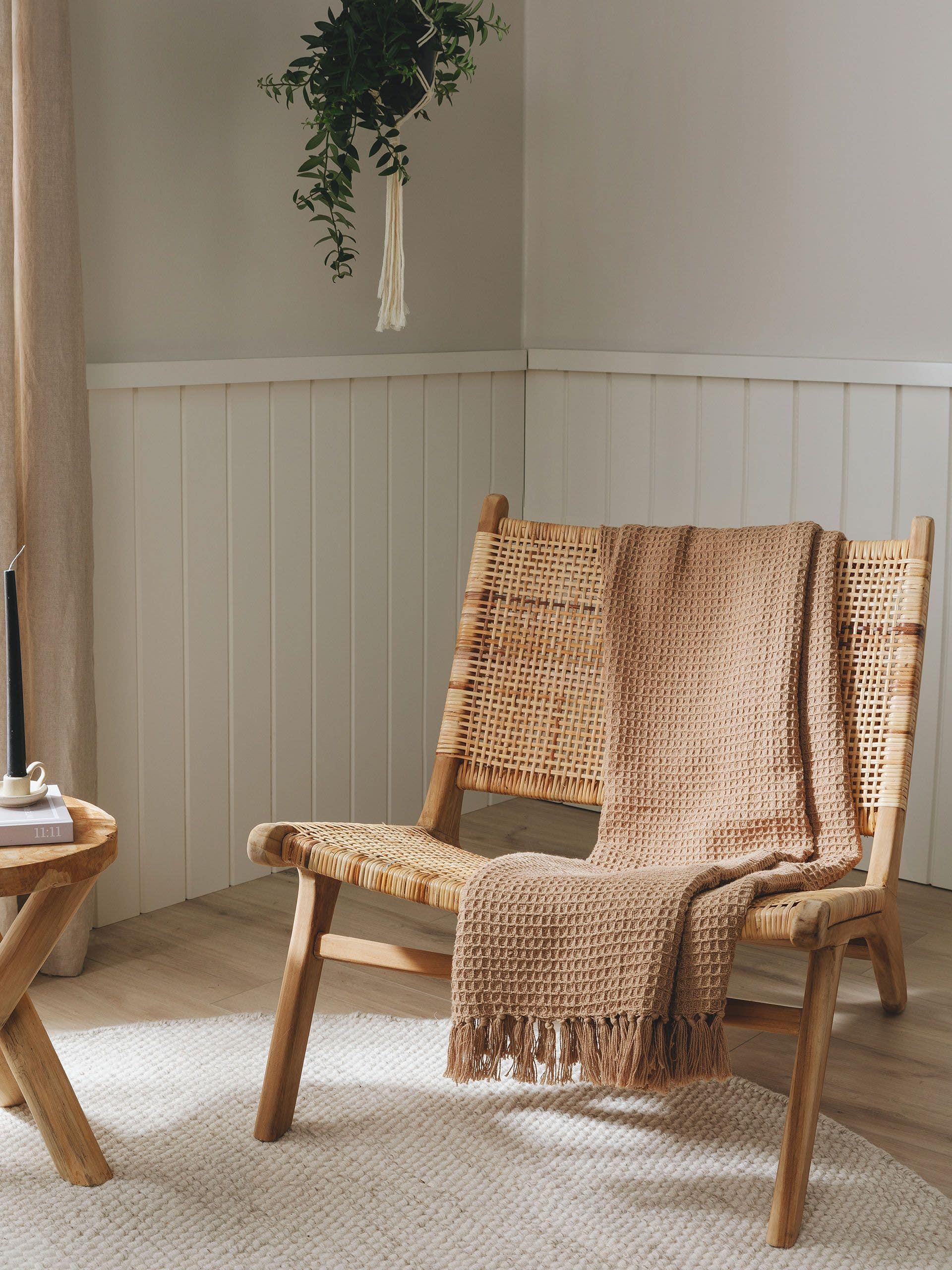 Cotton blanket Amalia Light Brown in Relief design made of 100% Cotton by benuta Pure