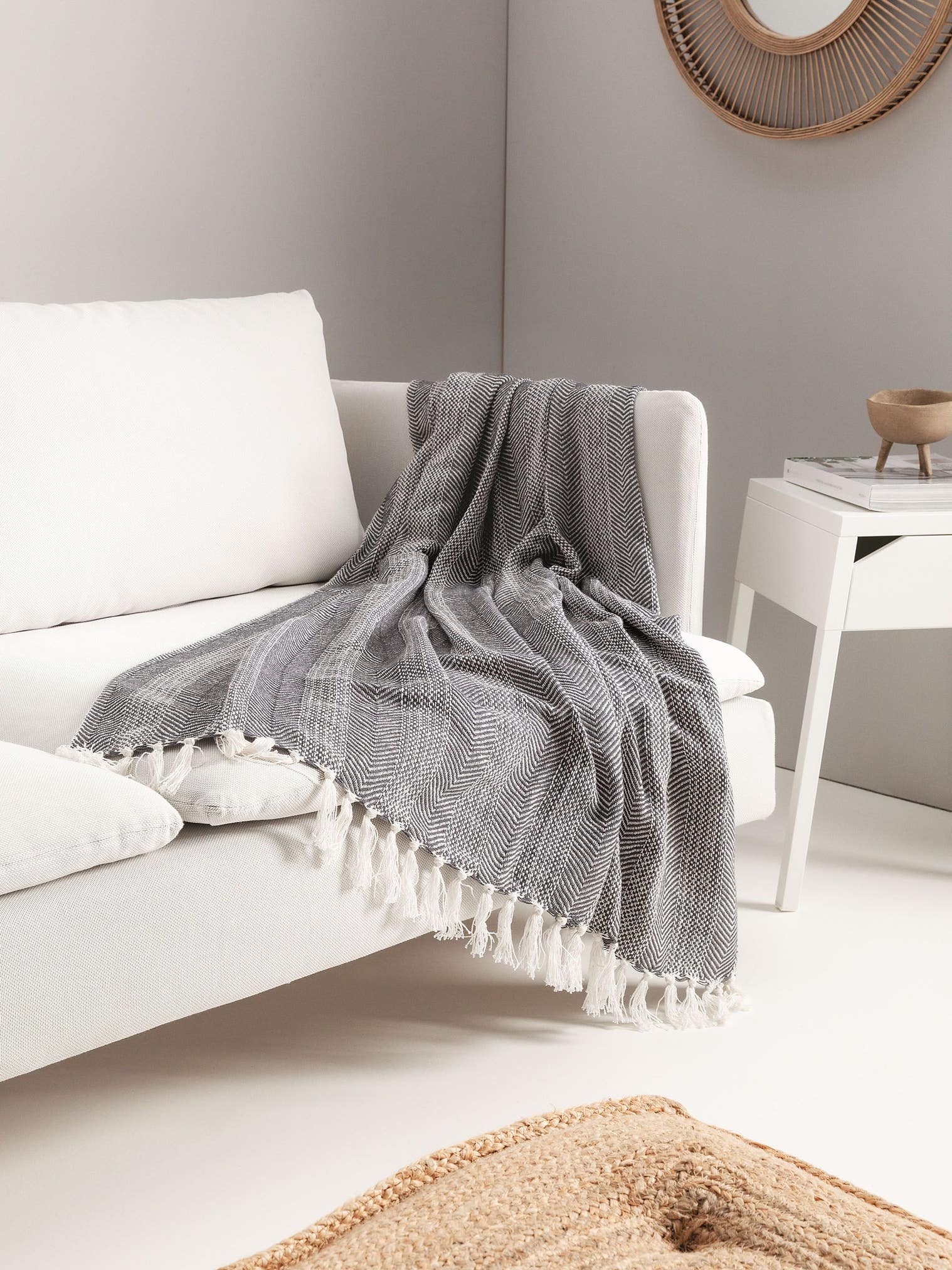 Cotton blanket Alisea Charcoal in Ikat design made of 100% Cotton by benuta Nest