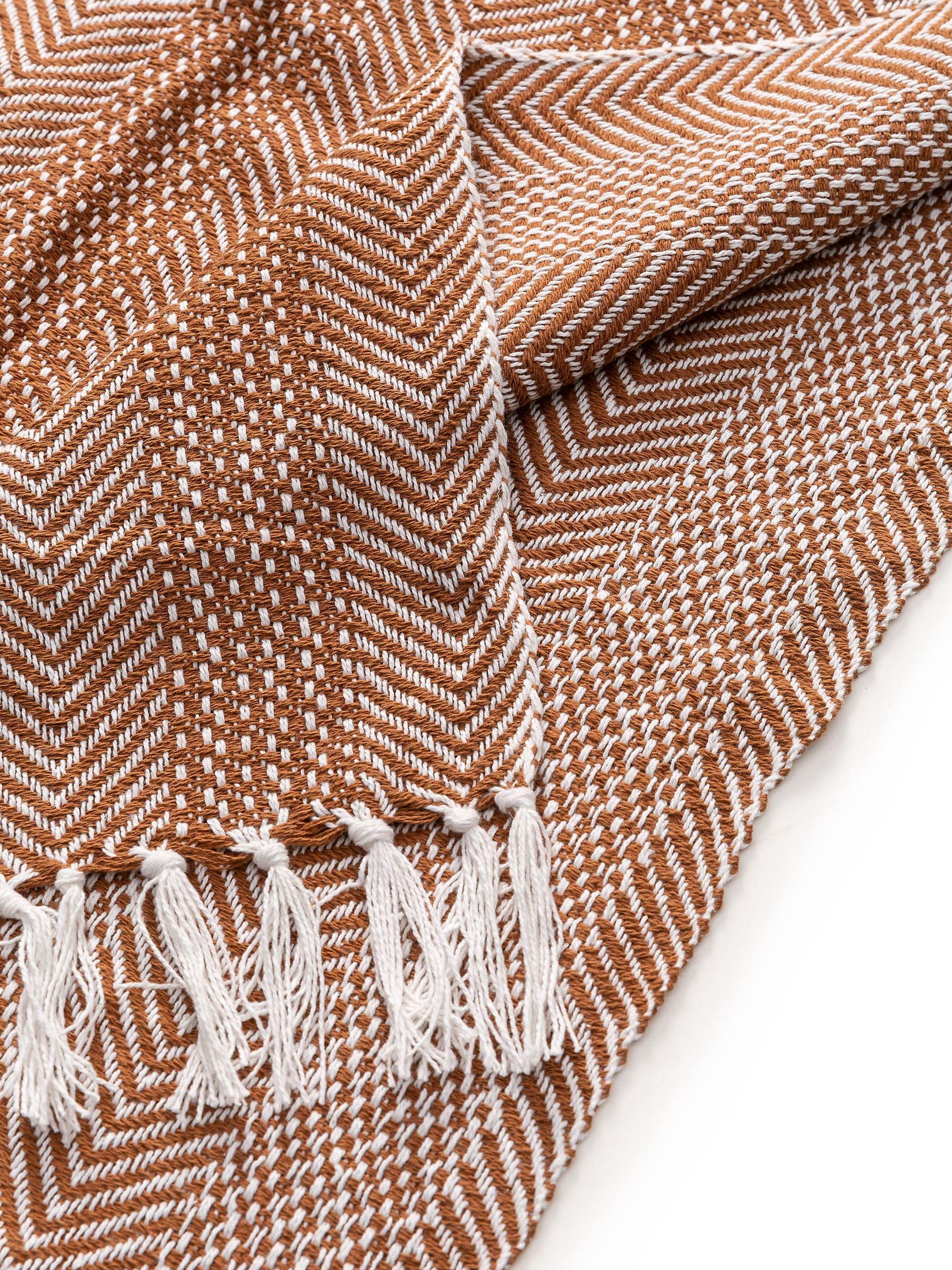 Katoenen plaid Alisea Bruin in Ikat-ontwerp van 100% Katoen door benuta Nest