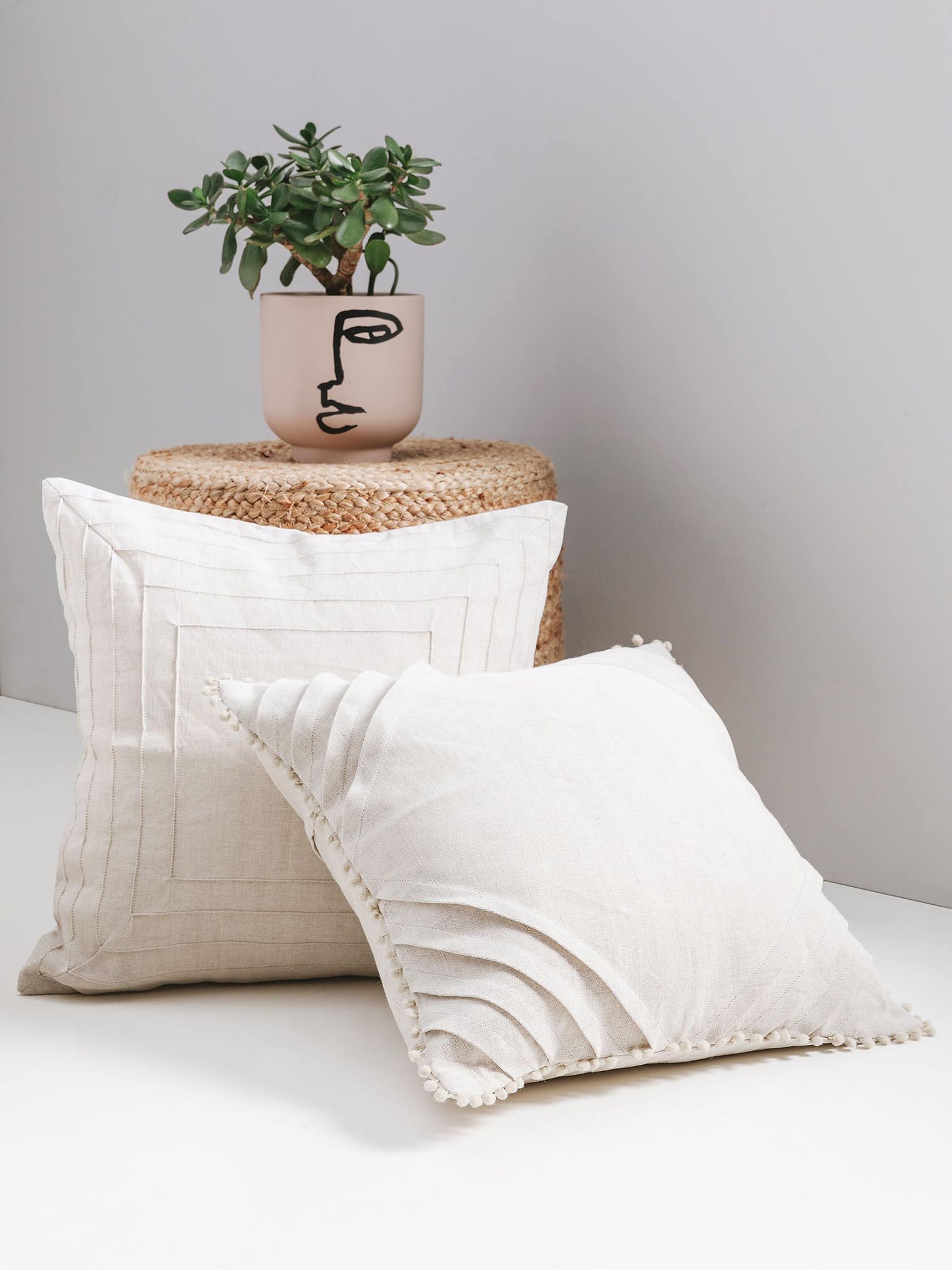 Cushion Cover Linnea natural in Geometric design made of 55% Cotton, 45% Linen by benuta Pure