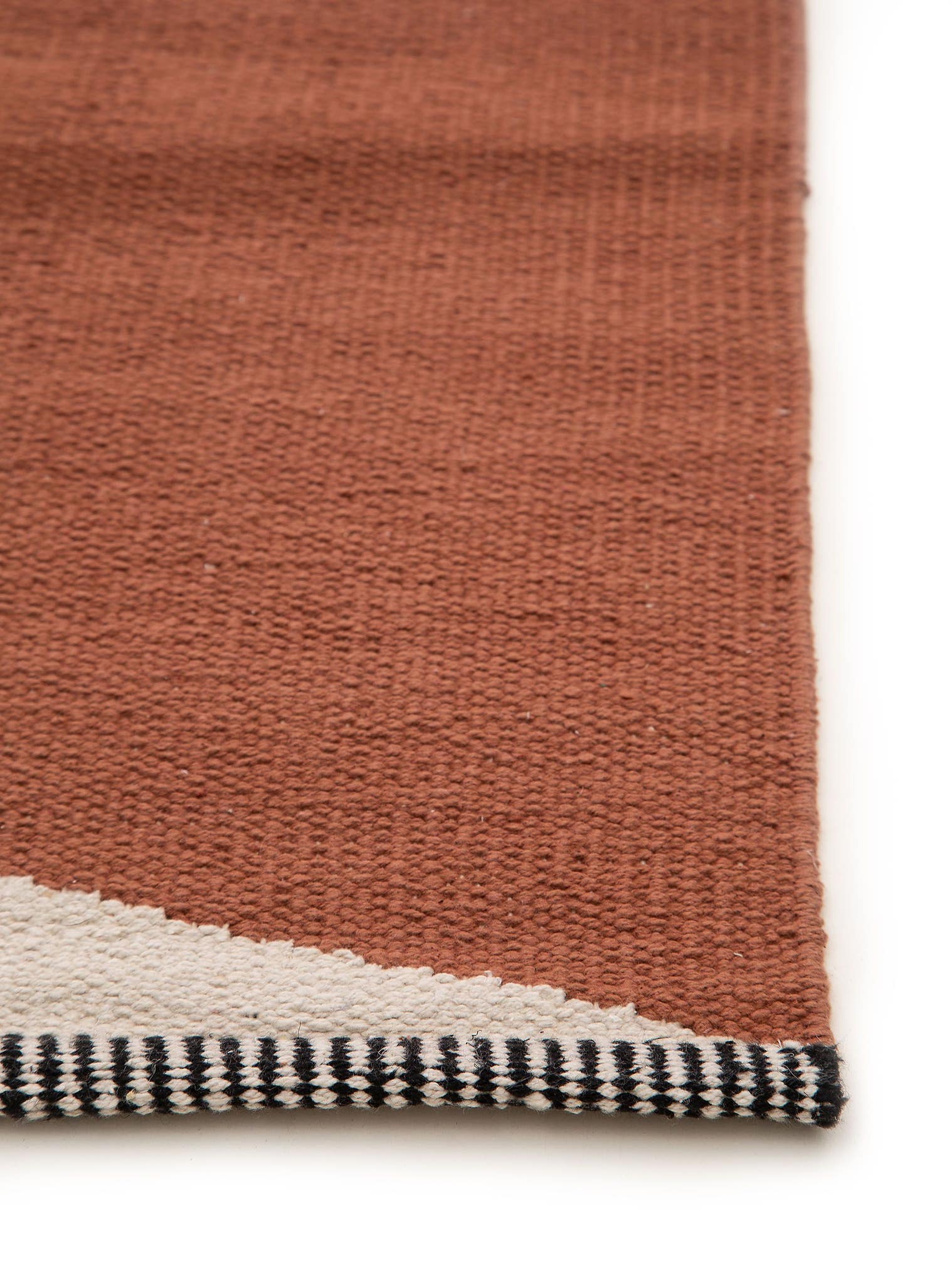Teppich aus 100% Baumwolle in Braun mit bis 5 mm hohem Flor von benuta Pop