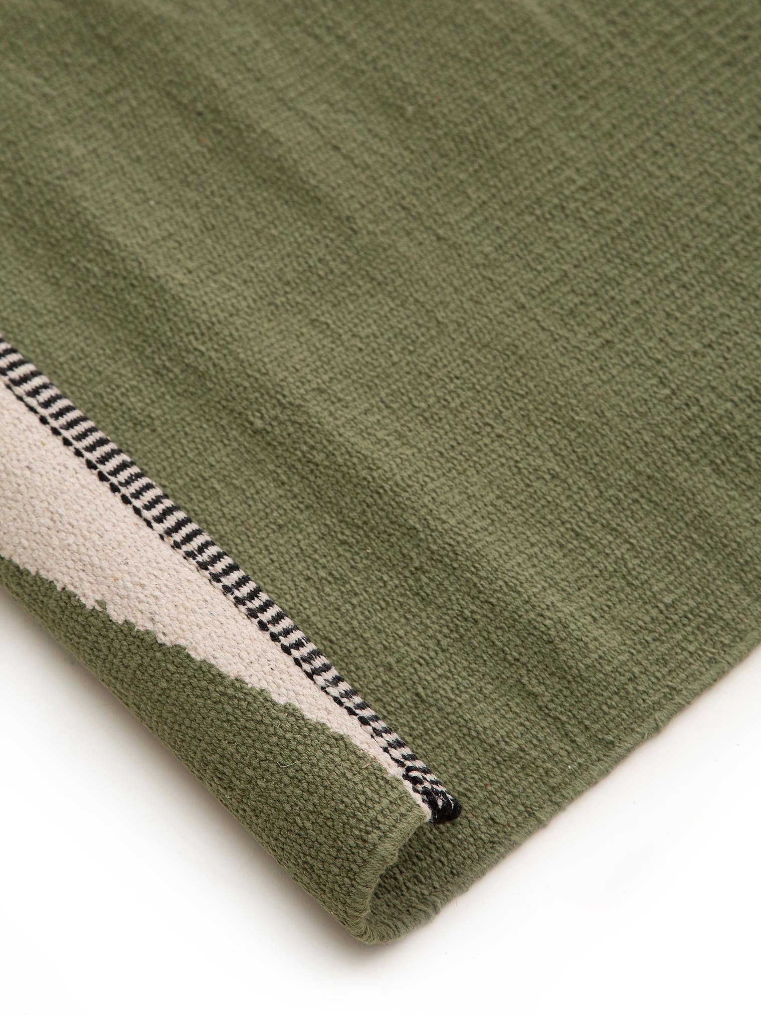 Teppich aus 100% Baumwolle in Grün mit bis 5 mm hohem Flor von benuta Pop