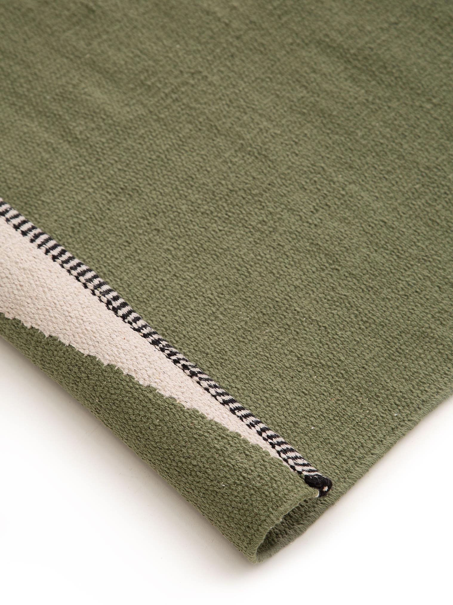 Tapis en 100% Coton en Vert avec une pile de 1- 5 mm de hauteur de benuta Pop