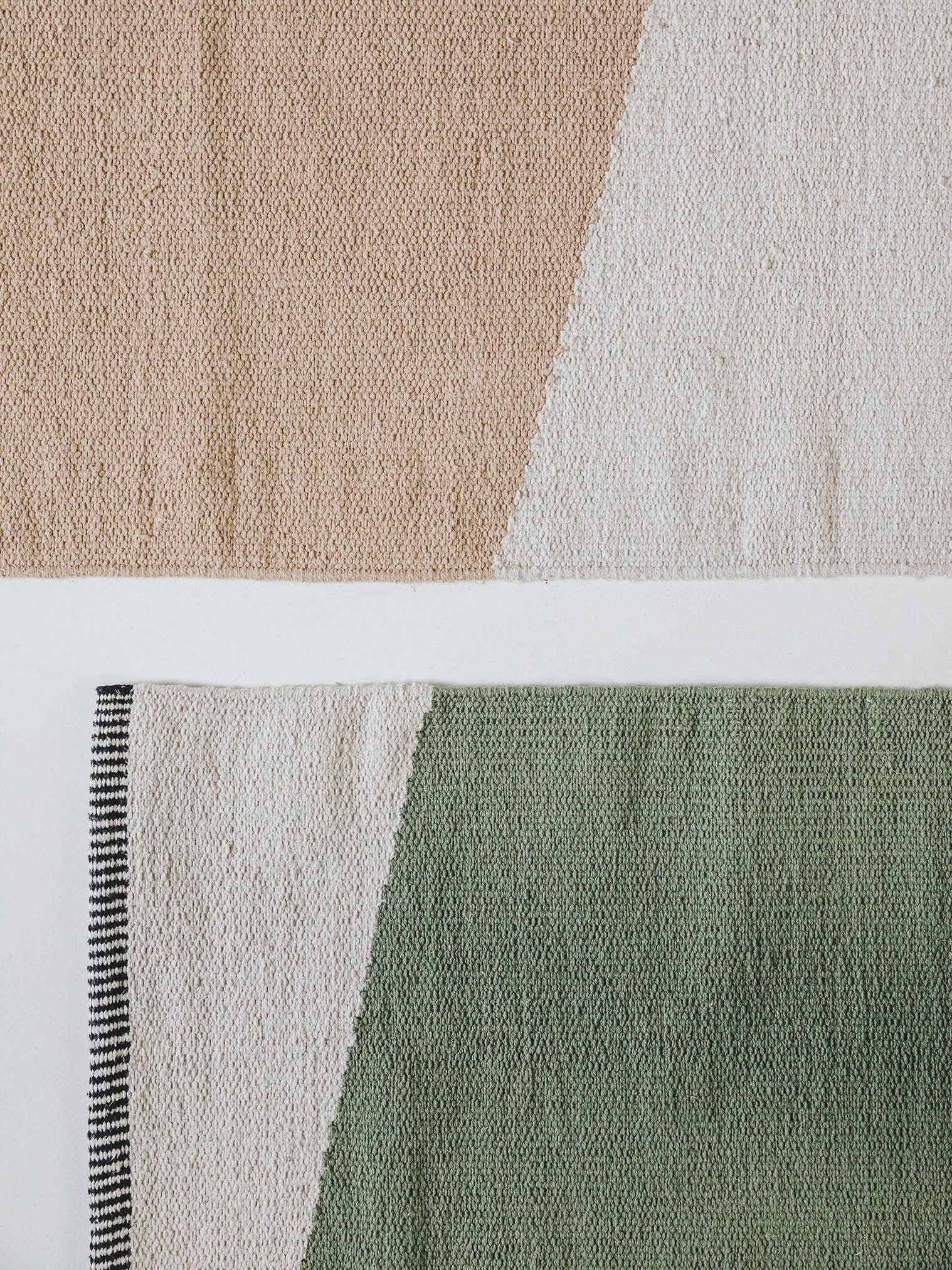 Tapis en 100% Coton en Vert avec une pile de 1- 5 mm de hauteur de benuta Pop