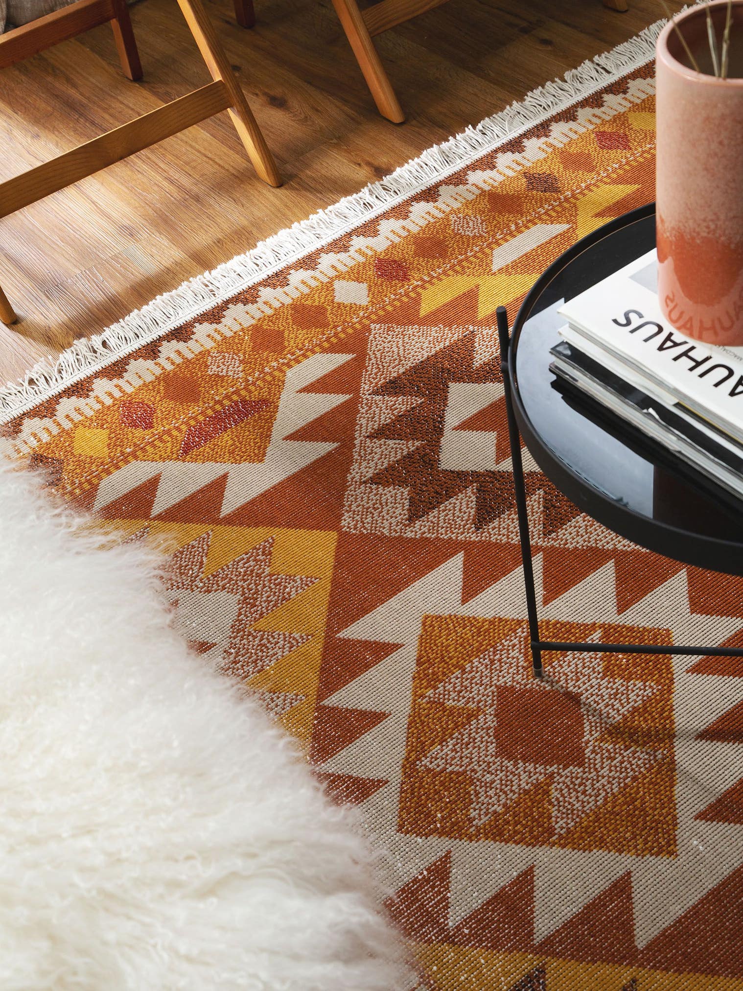 Tapis en 60% Coton, 40% Polypropylène en Jaune avec une pile de 1- 5 mm de hauteur de benuta Nest