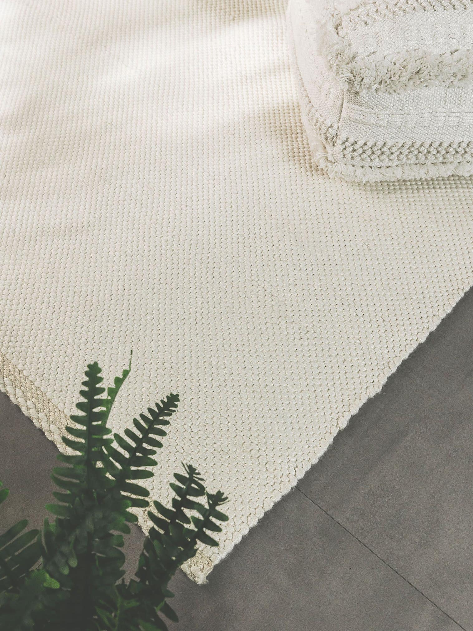Rug made of 100% Polyester (recycled PET) in Beige with a 1- 5 mm high pile by benuta Pure