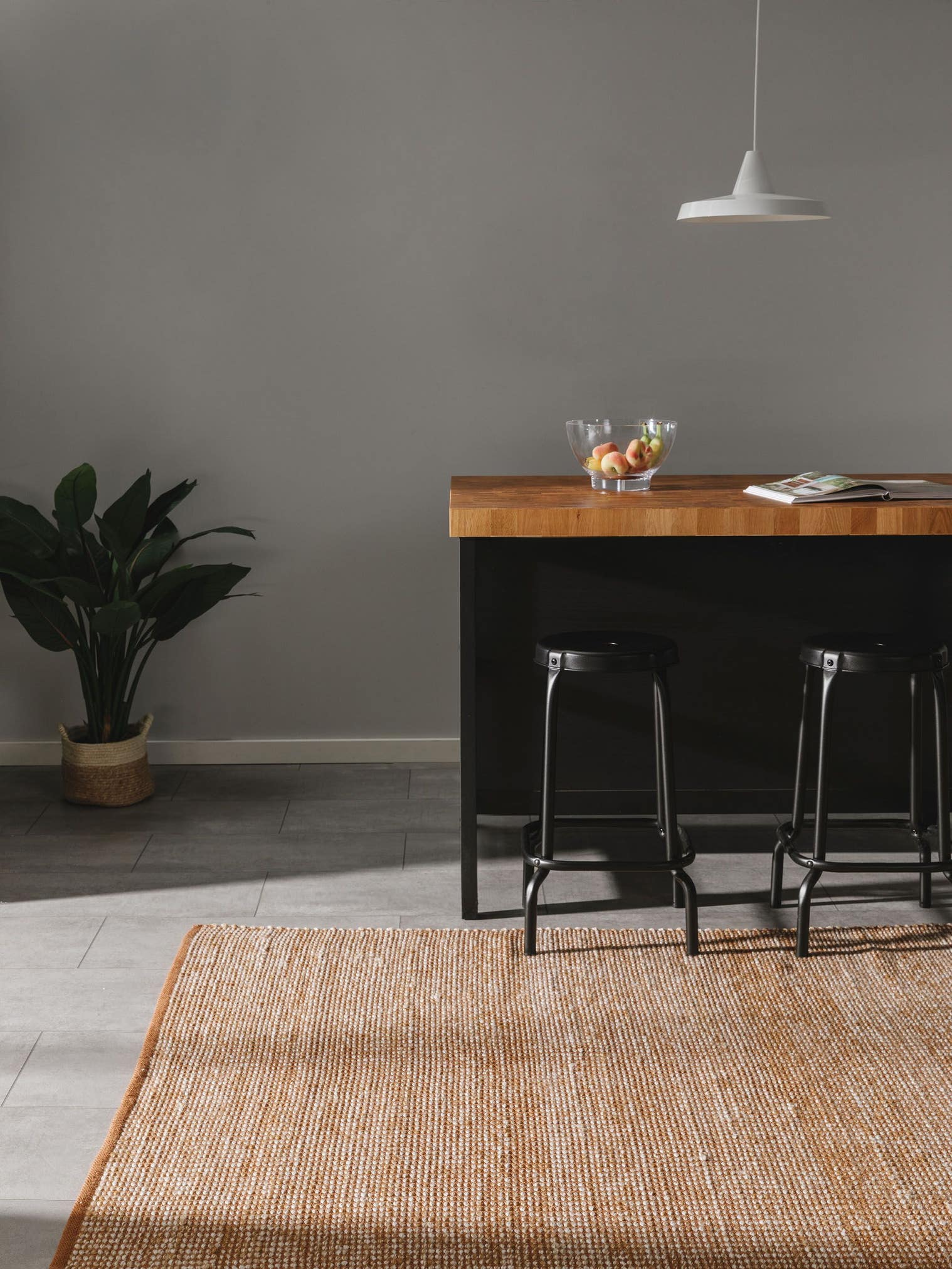 Tappeto di 100% poliestere (riciclaggio PET) in Marrone con pelo alto 1- 5 mm da benuta Pure
