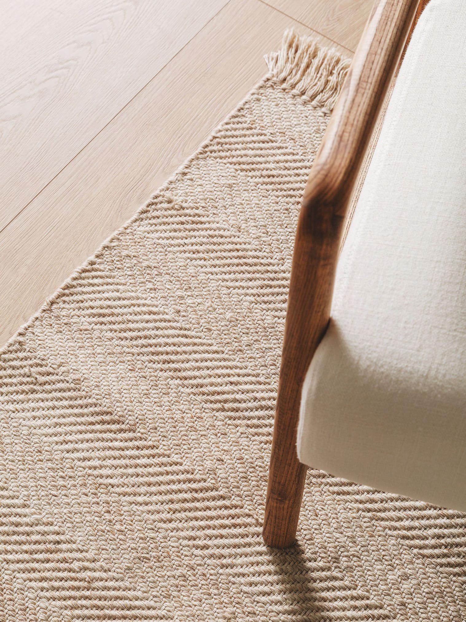 Teppich aus 60% Wolle, 20% Baumwolle, 20% Polyester in Beige mit bis 5 mm hohem Flor von benuta Pure