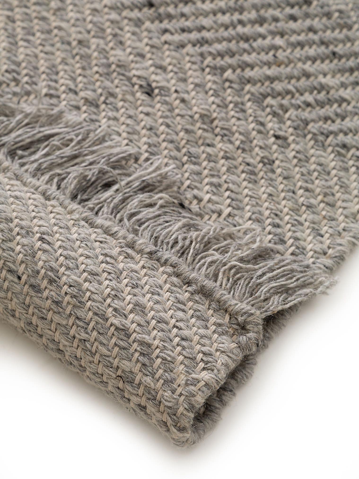 Teppe av 60 % ull, 20 % bomull, 20 % polyester i Grå med opptil 5 mm høy lugg fra benuta Pure