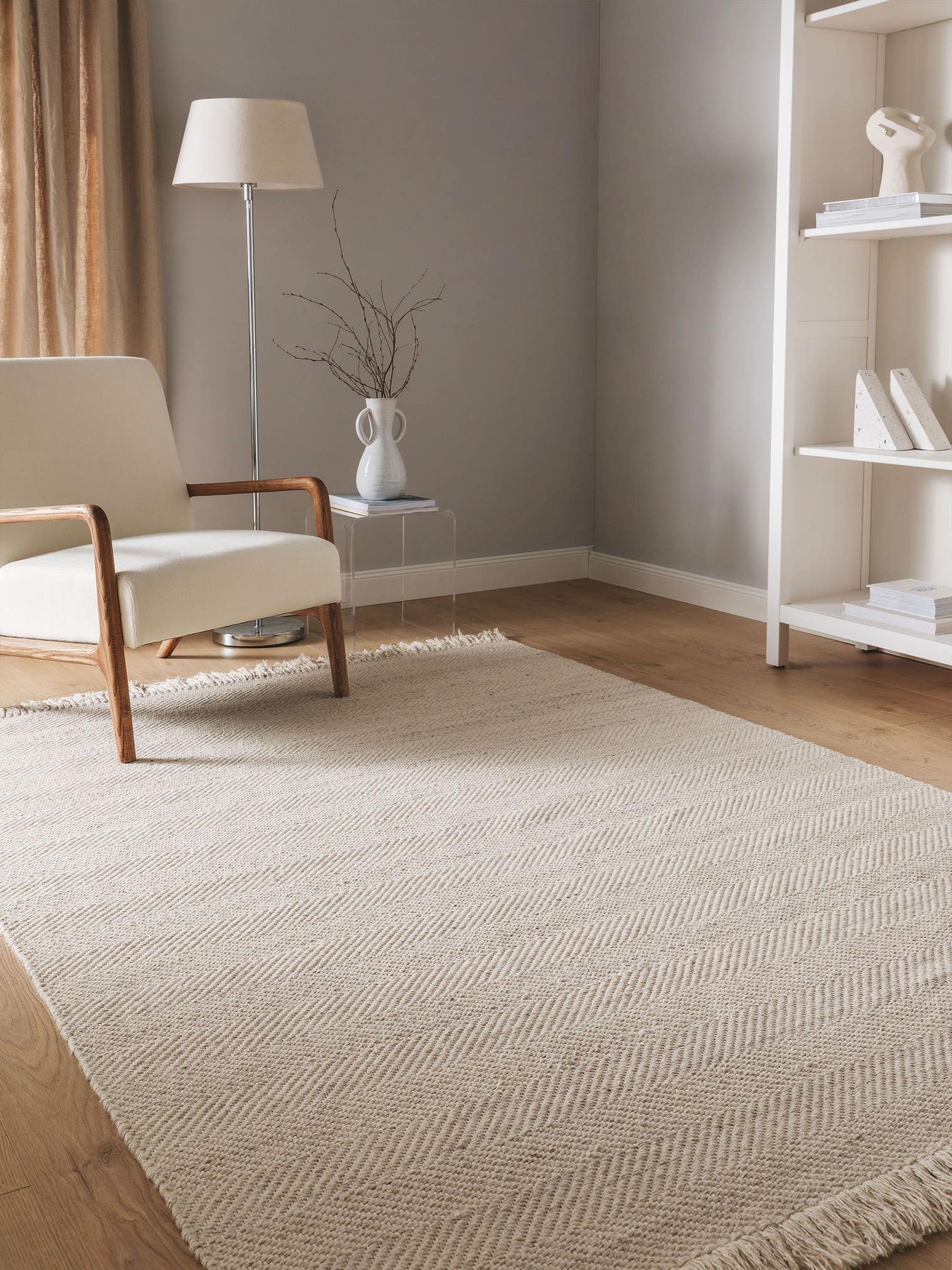 Matta av 60% Ull, 20% Bomull, 20 %Polyester i Beige med 1- 5 mm hög lugg från benuta Pure