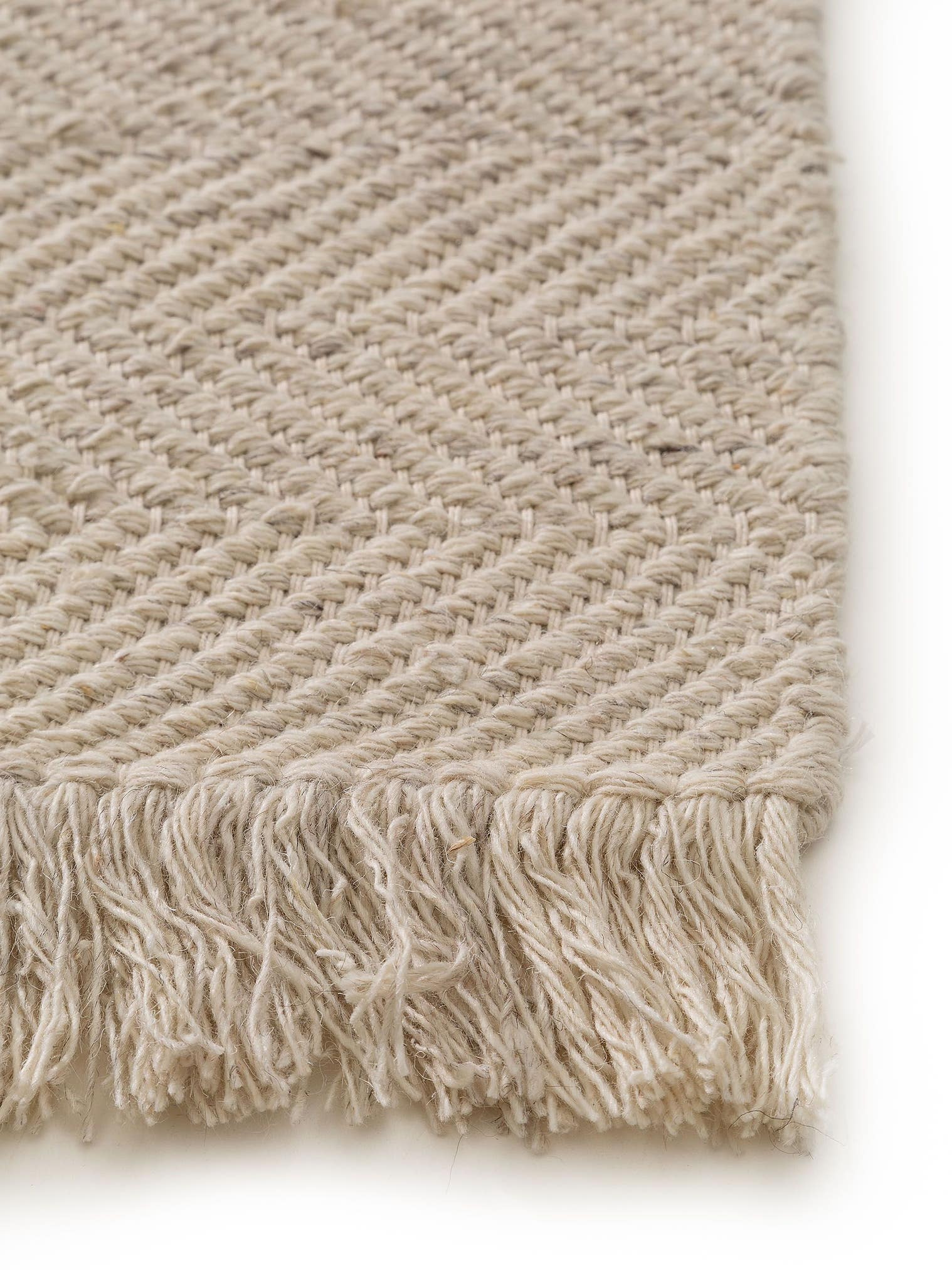 Matta av 60% Ull, 20% Bomull, 20 %Polyester i Beige med 1- 5 mm hög lugg från benuta Pure