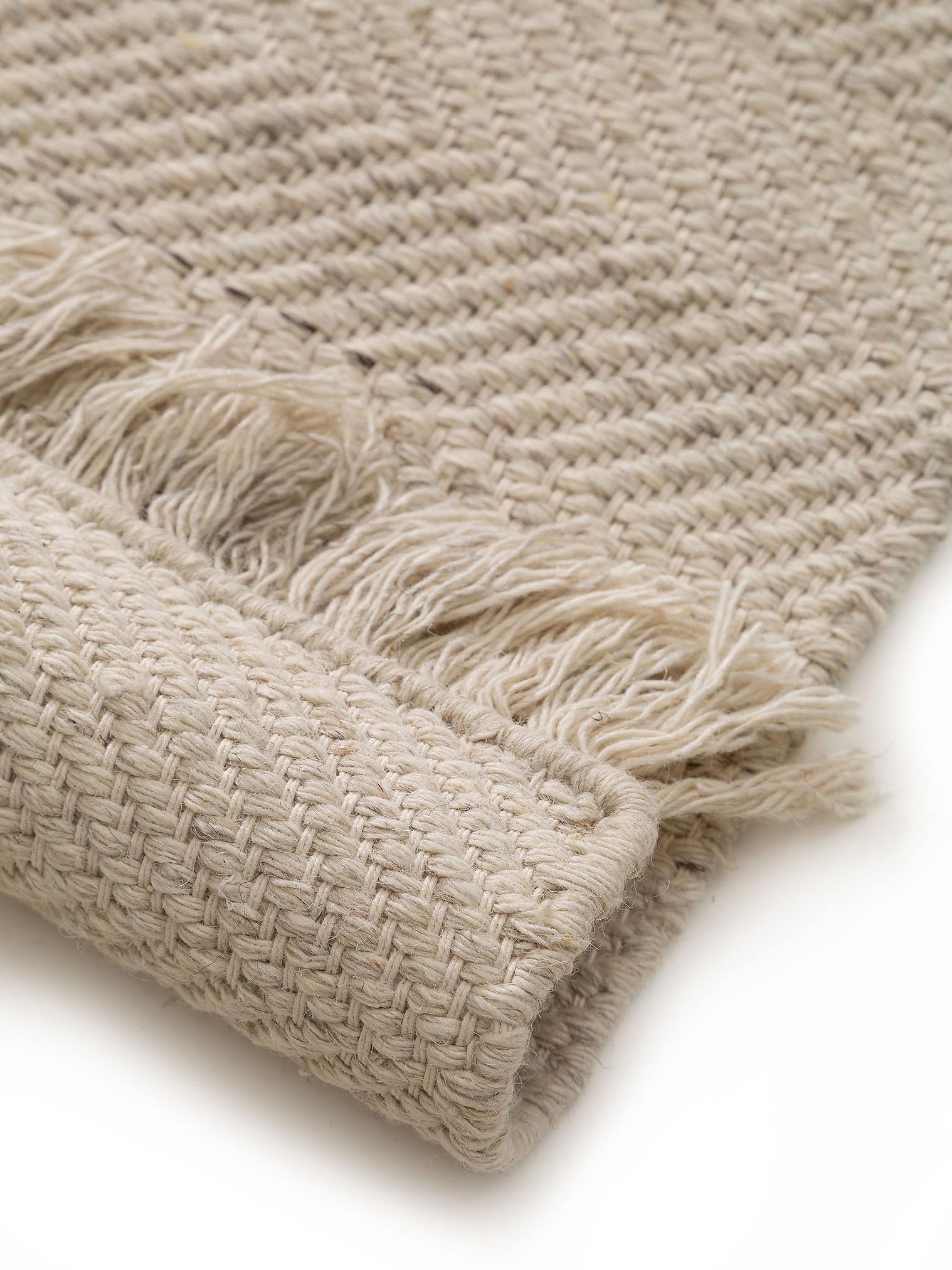 Matta av 60% Ull, 20% Bomull, 20 %Polyester i Beige med 1- 5 mm hög lugg från benuta Pure