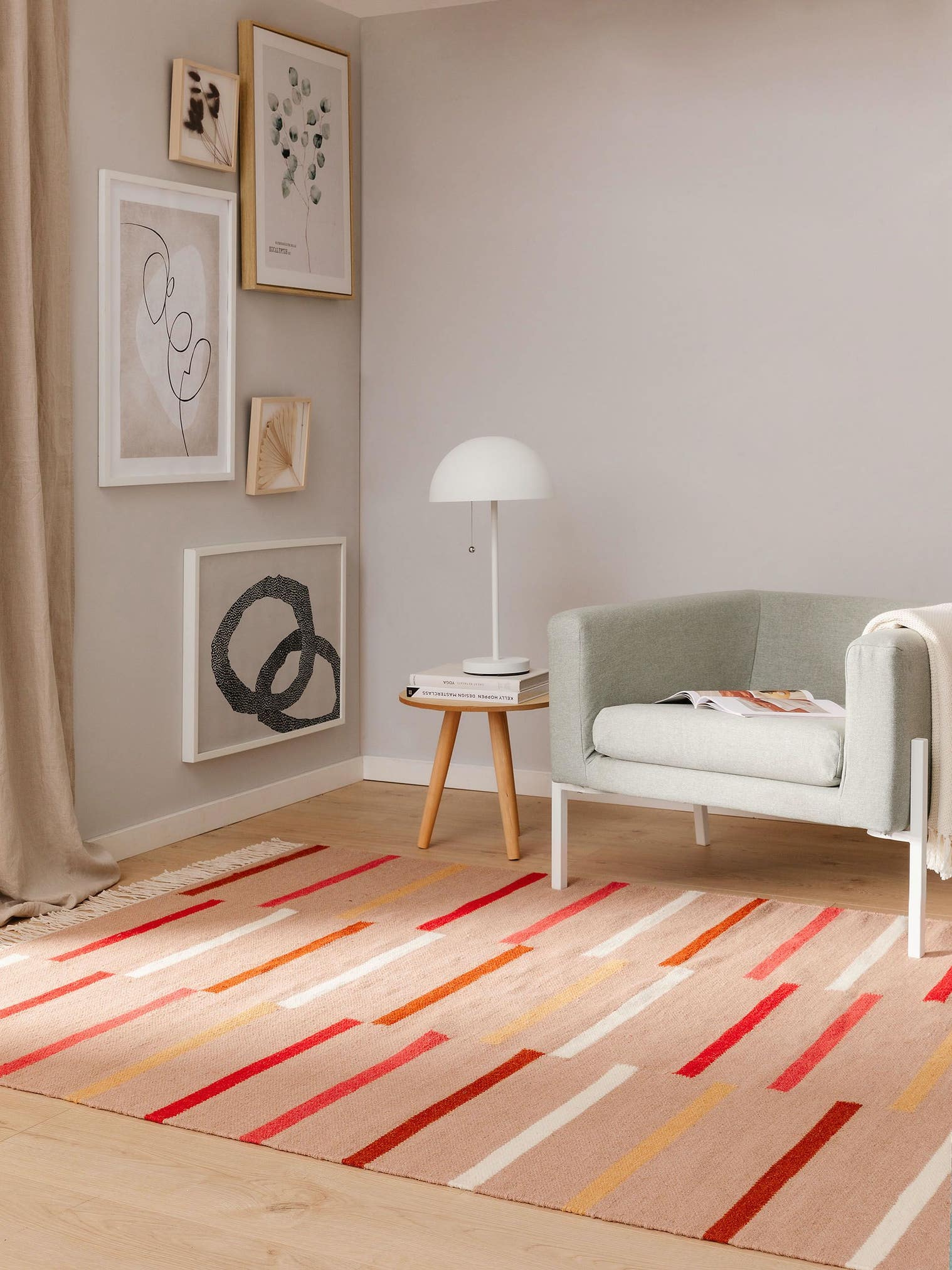 Teppich aus 80% Wolle, 20% Baumwolle in Rot mit bis 5 mm hohem Flor von benuta