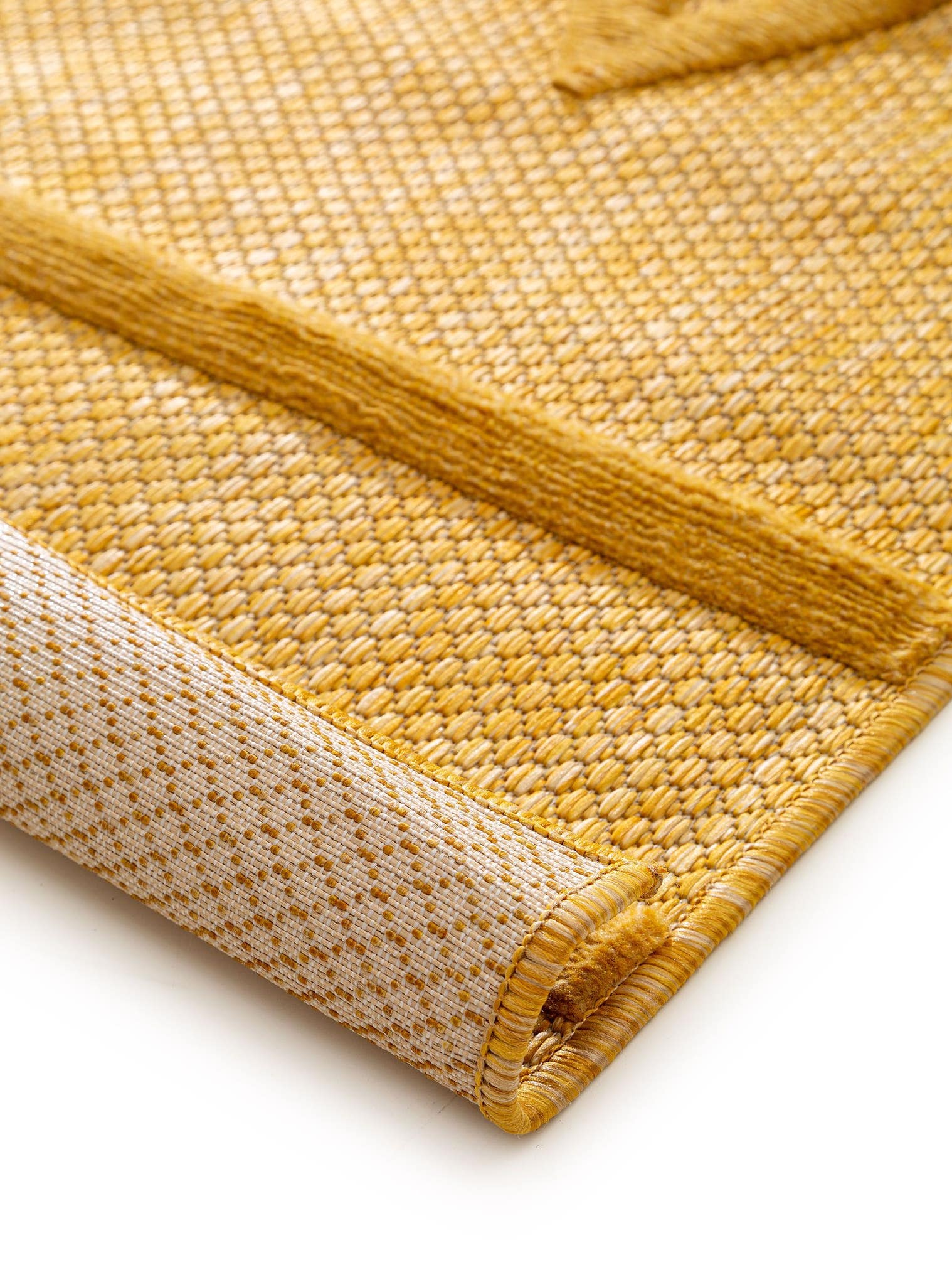 Rug made of 100% Polypropylene in Yellow with a 1- 5 mm high pile by benuta Nest
