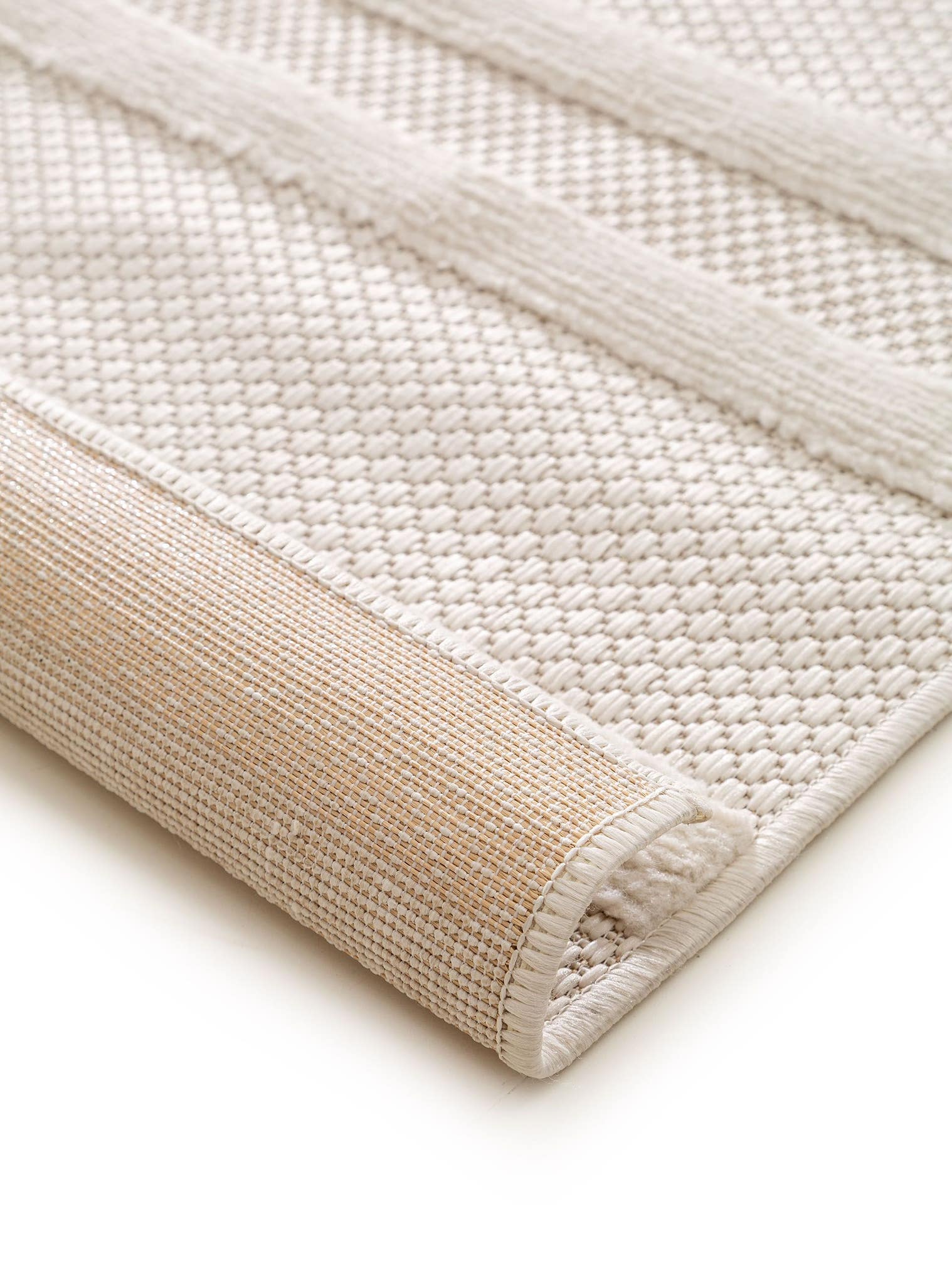 Teppich aus 100% Polypropylen in Beige mit bis 5 mm hohem Flor von benuta Nest