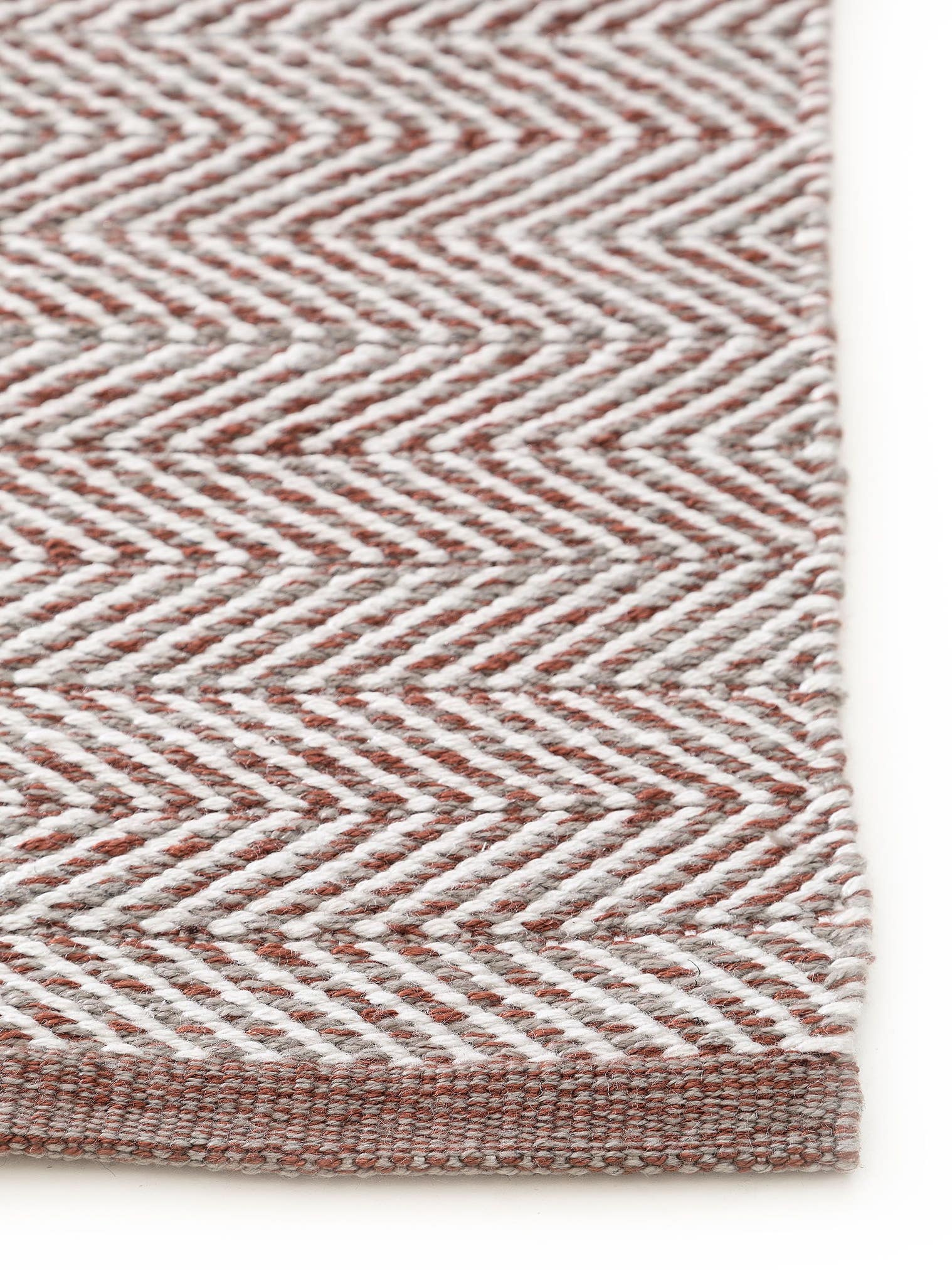 Tæppe af 100% Polyester i Rød med 1- 5 mm høj luv fra benuta Pure