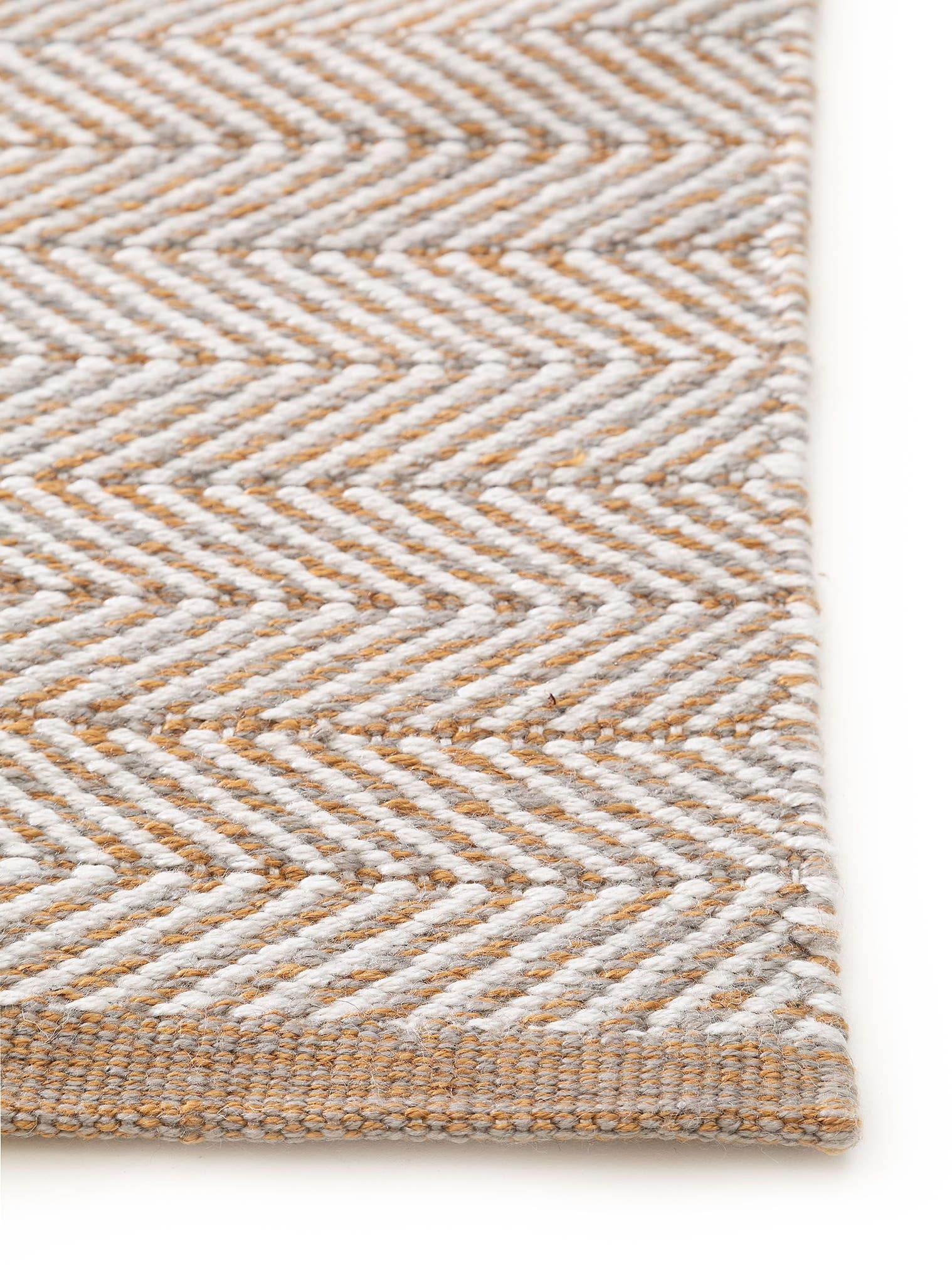 Tappeto di 100% poliestere (riciclaggio PET) in Marrone con pelo alto 1- 5 mm da benuta Pure
