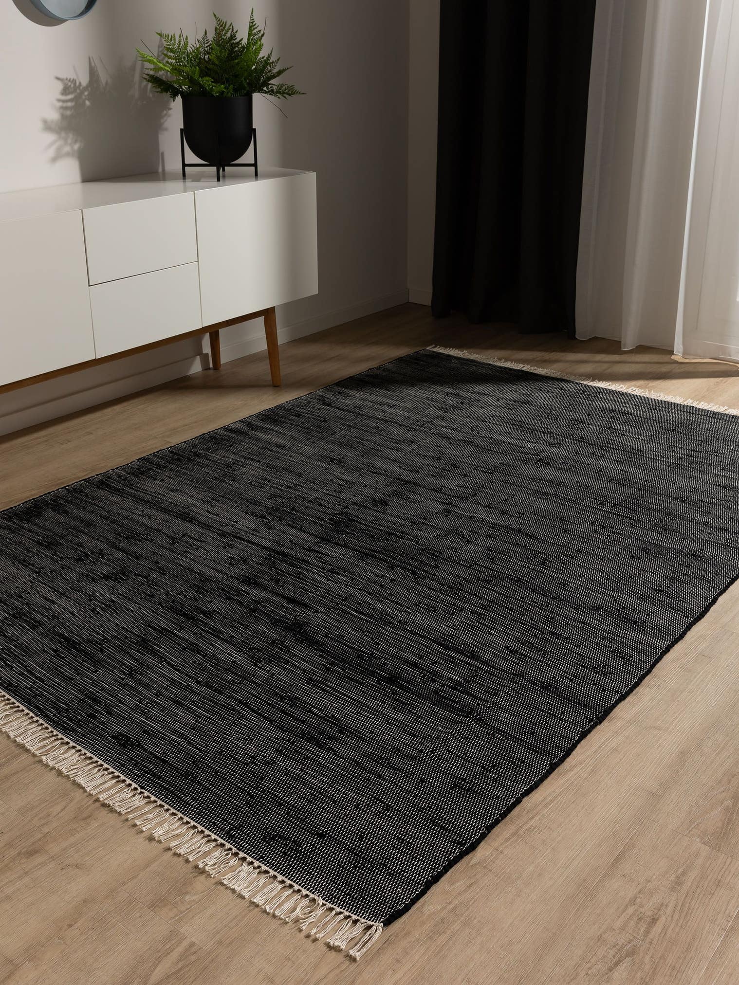 Tappeto di 100% Cotone (recycled) in Nero con pelo alto 1- 5 mm da benuta Basic