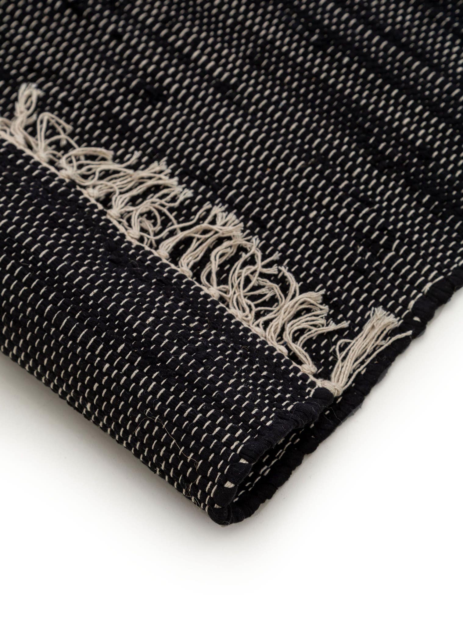 Tappeto di 100% Cotone (recycled) in Nero con pelo alto 1- 5 mm da benuta Basic