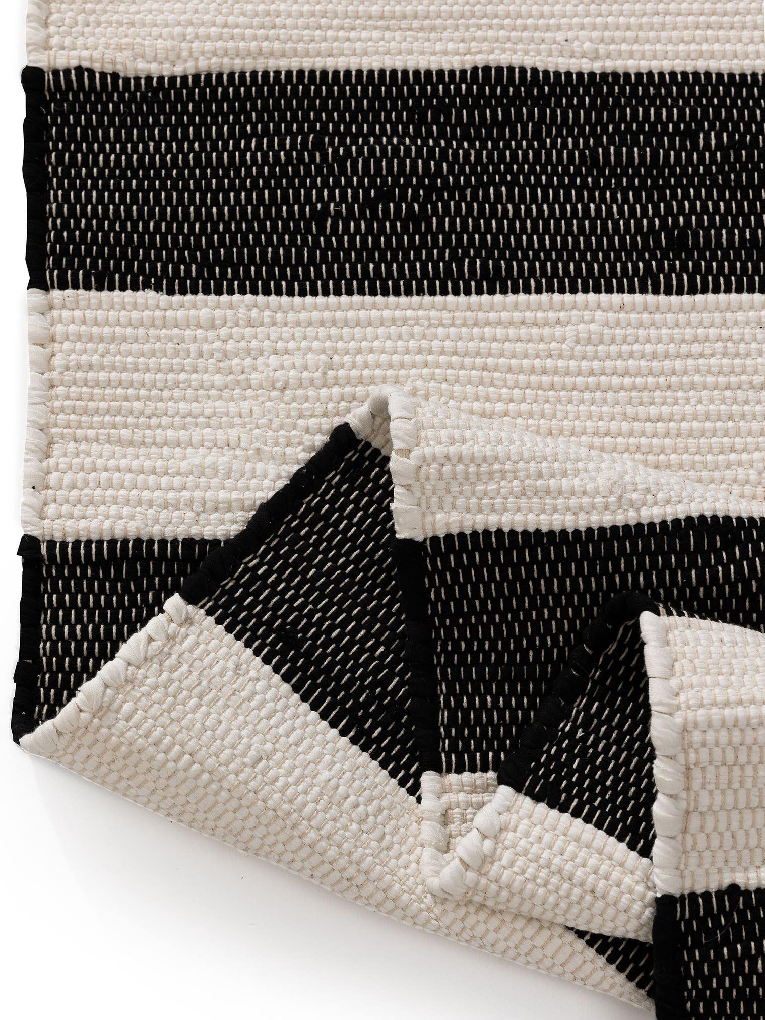 Tappeto di 100% Cotone (recycled) in Bianco & Nero con pelo alto 1- 5 mm da benuta Basic