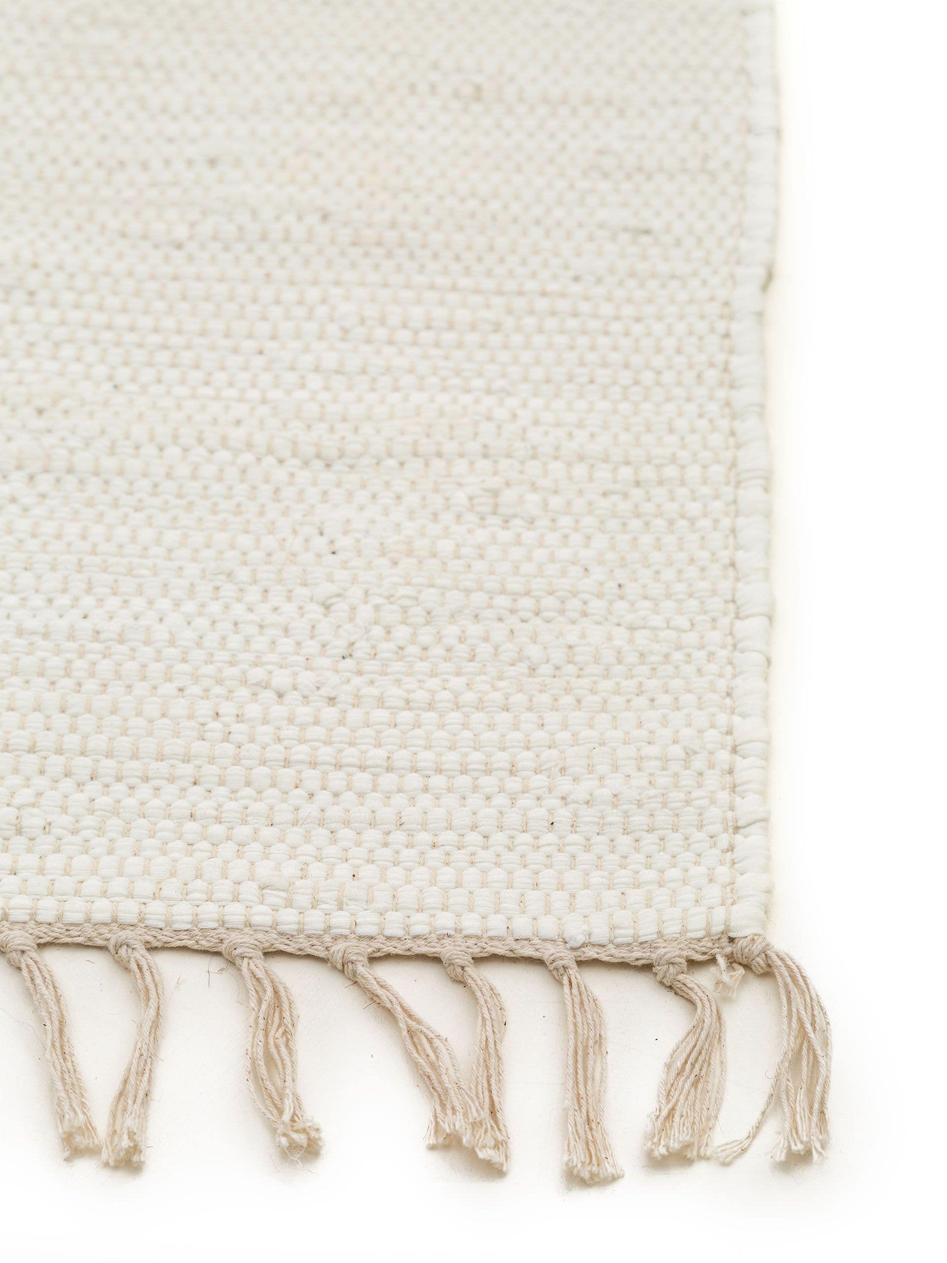 Rug made of 100% Cotton (recycled) in White with a 1- 5 mm high pile by benuta Basic