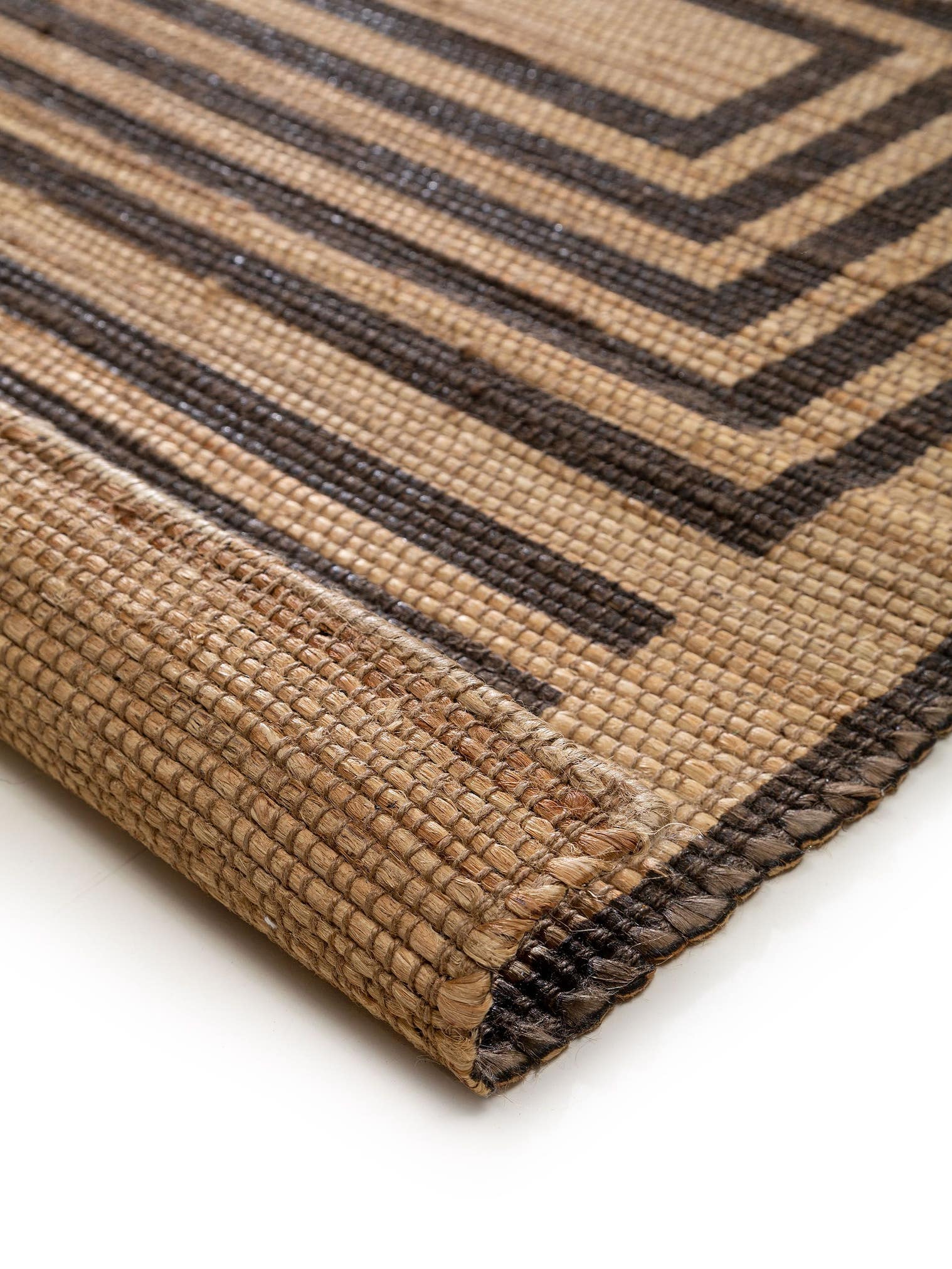 Rug made of 100% Jute in Brown with a 1- 5 mm high pile by benuta Pure
