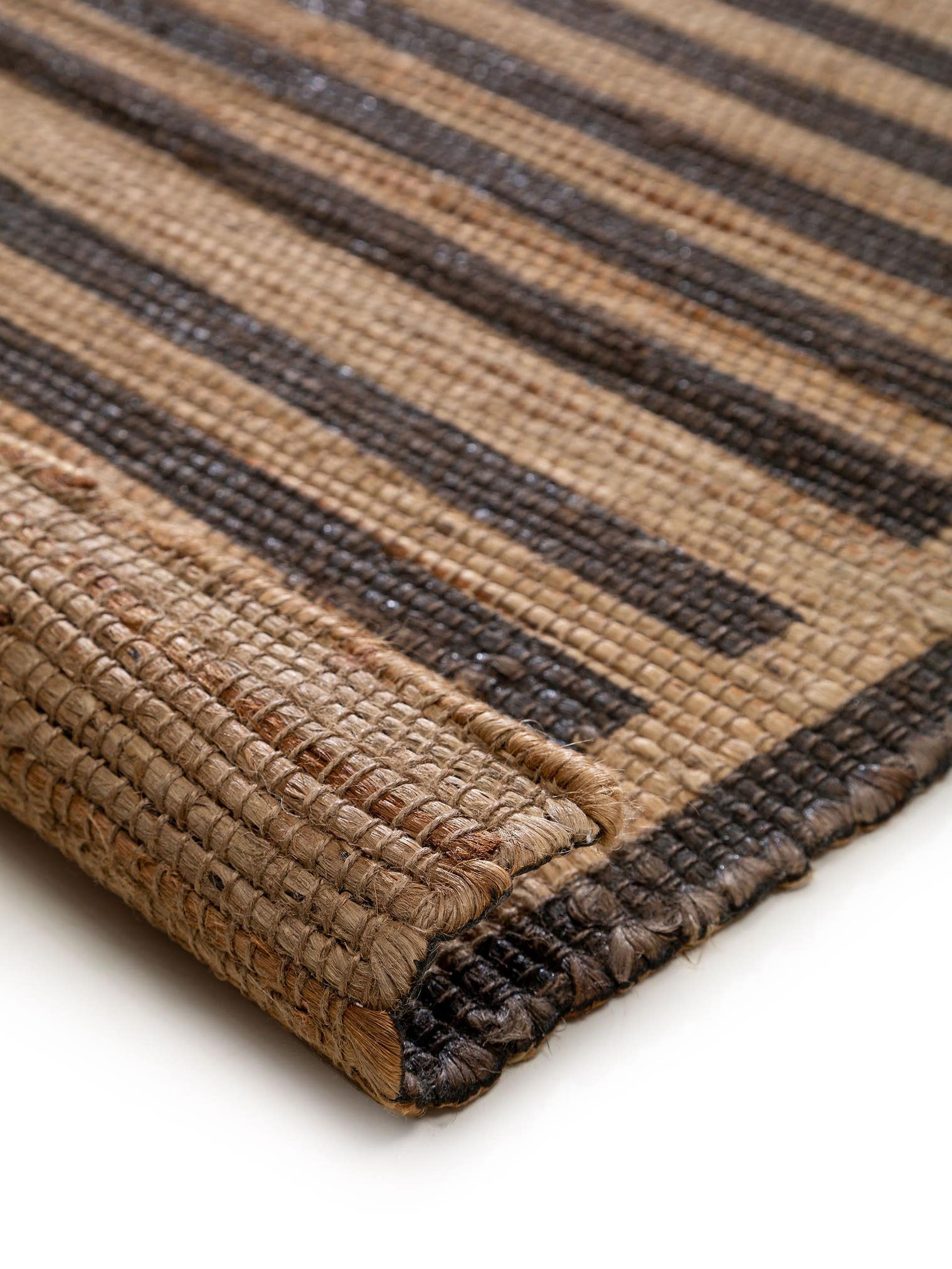 Teppich aus 100% Jute in Braun mit bis 5 mm hohem Flor von benuta Pure