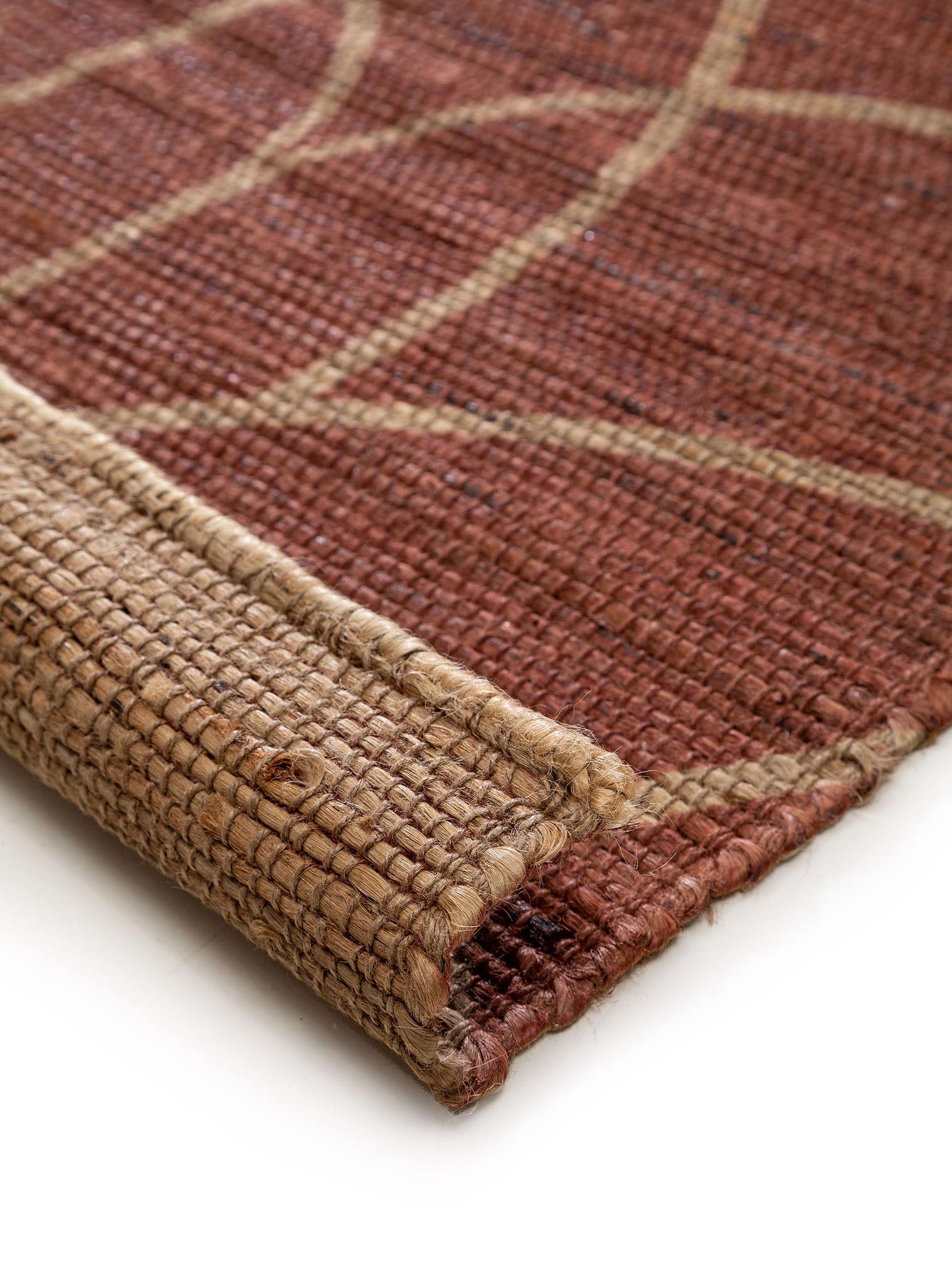 Tapis en 100% Jute en Rouge avec une pile de 1- 5 mm de hauteur de benuta