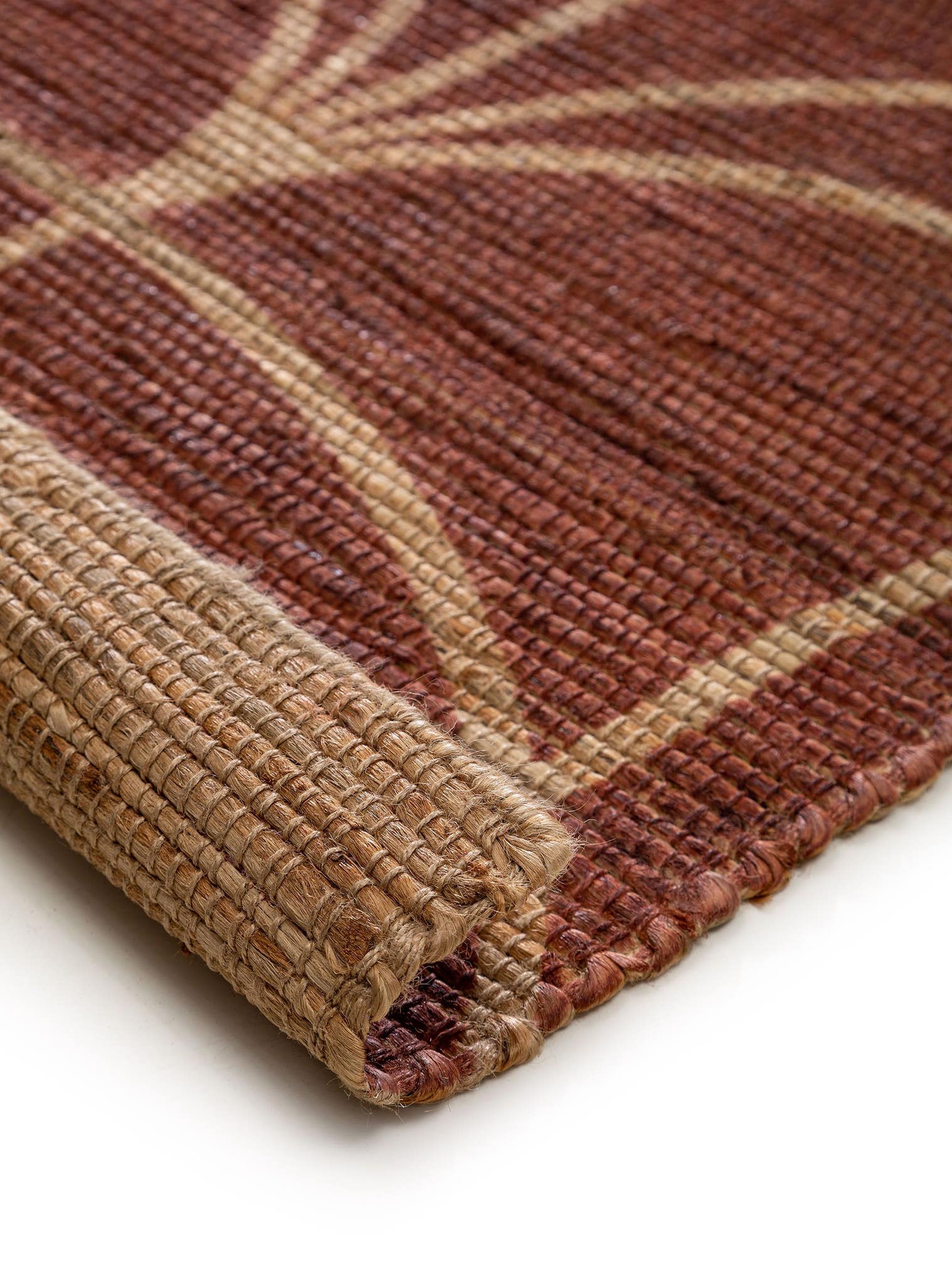 Teppich aus 100% Jute in Rot mit bis 5 mm hohem Flor von benuta