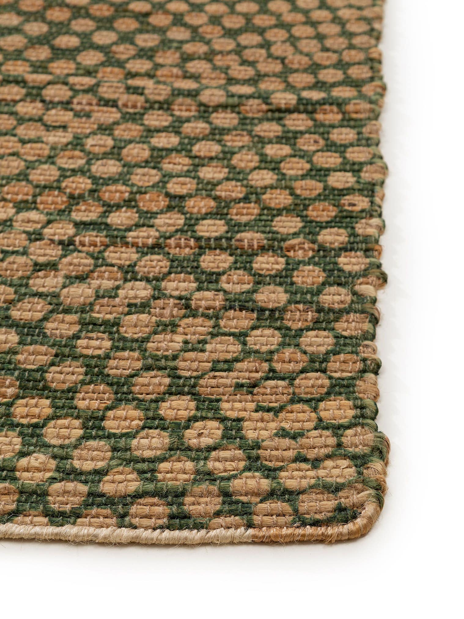 Rug made of 100% Jute in Green with a 1- 5 mm high pile by benuta Pure