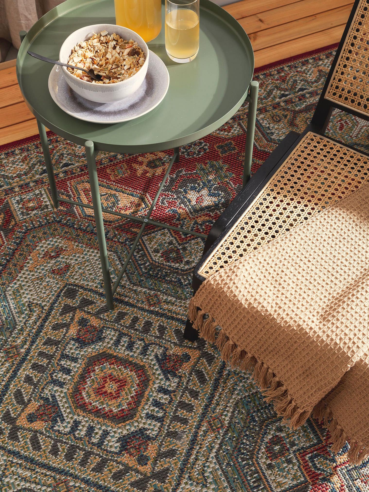 Teppich aus 100% Polypropylen in Multicolor mit bis 5 mm hohem Flor von benuta Nest