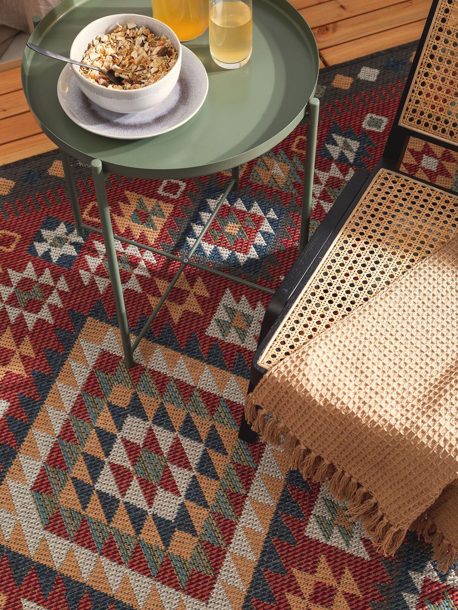 Teppich aus 100% Polypropylen in Rot mit bis 5 mm hohem Flor von benuta Nest