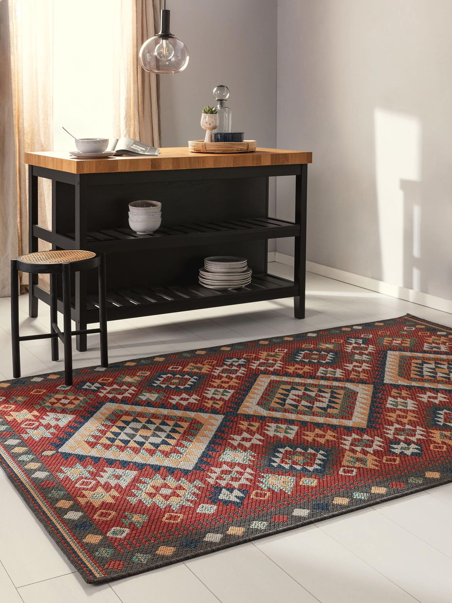 Teppich aus 100% Polypropylen in Rot mit bis 5 mm hohem Flor von benuta Nest