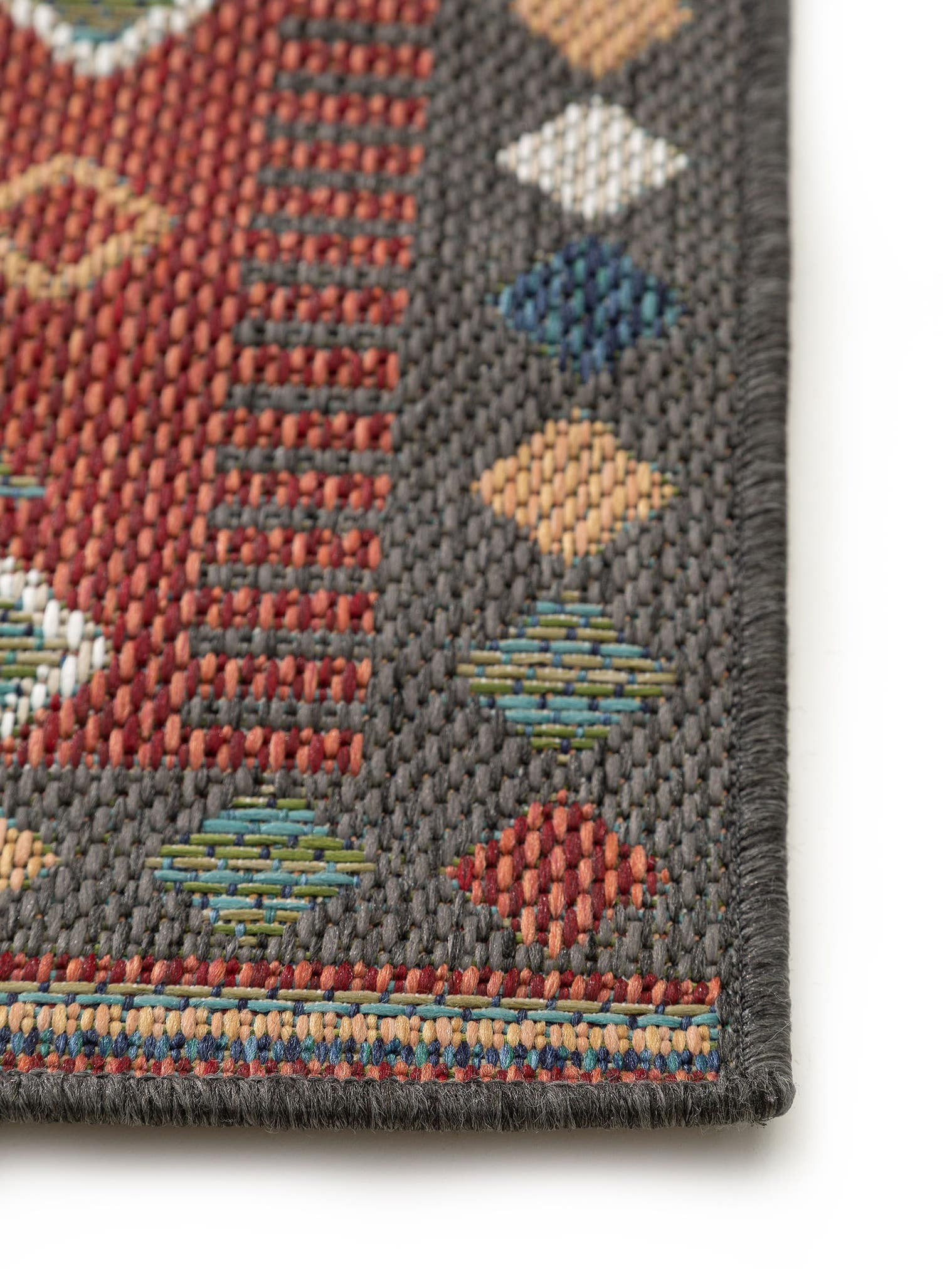 Teppich aus 100% Polypropylen in Rot mit bis 5 mm hohem Flor von benuta Nest