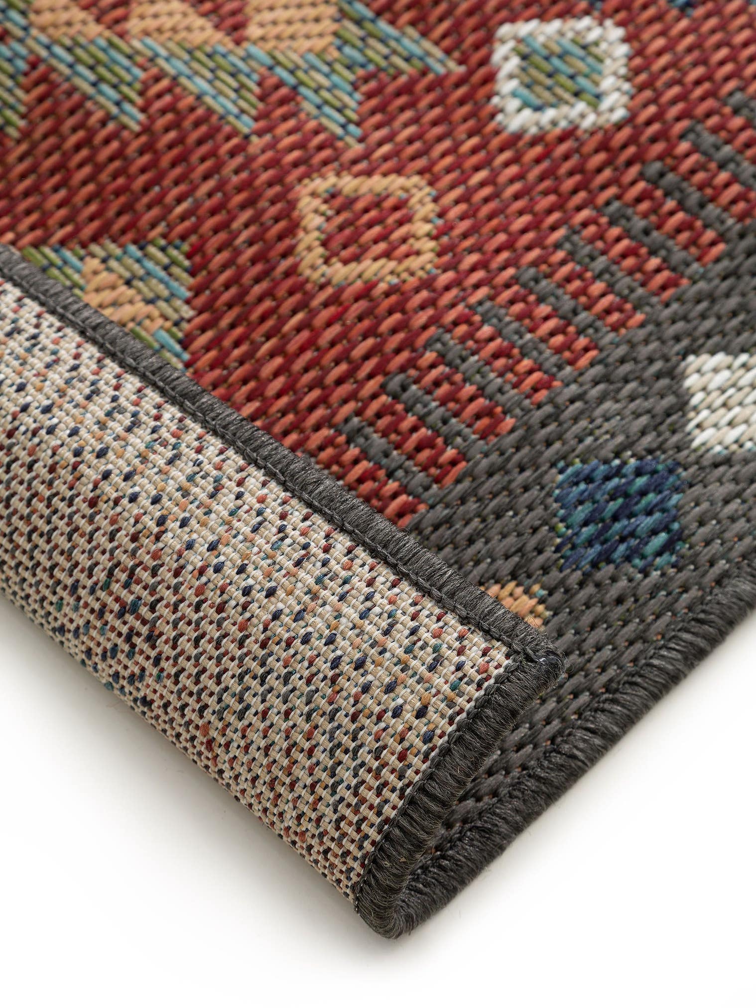 Teppich aus 100% Polypropylen in Rot mit bis 5 mm hohem Flor von benuta Nest