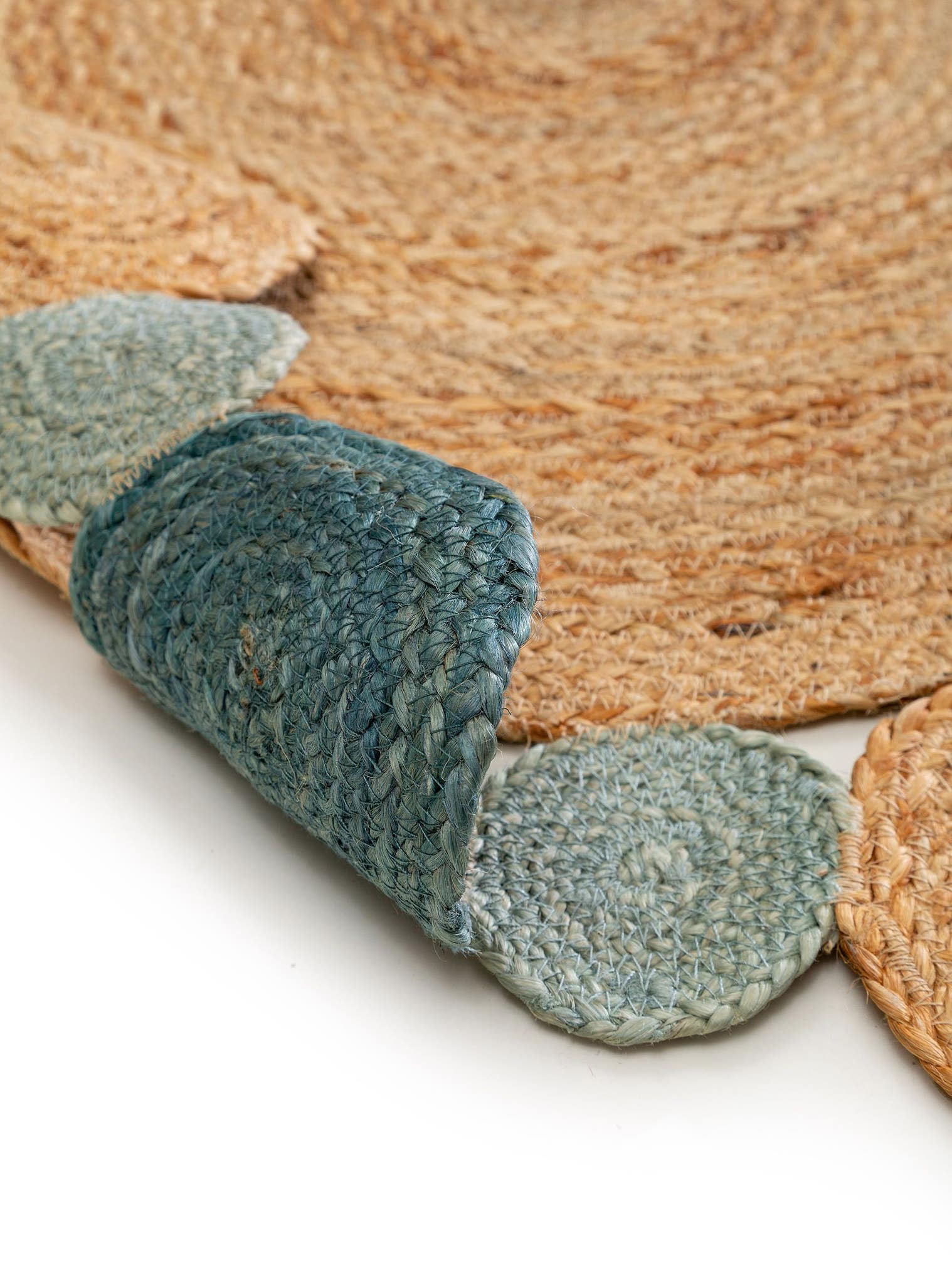 Tapis en 100% Jute en Turquoise avec une pile de 1- 5 mm de hauteur de Lytte
