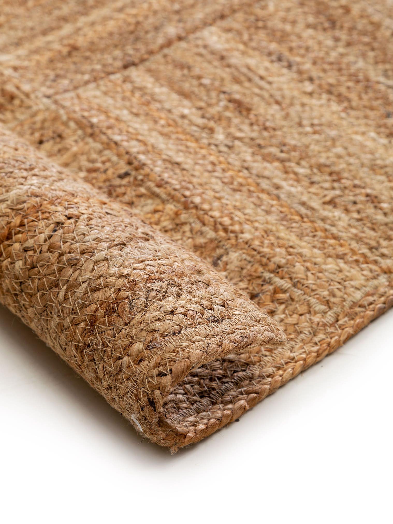 Rug made of 100% Jute in Brown with a 1- 5 mm high pile by benuta Pure