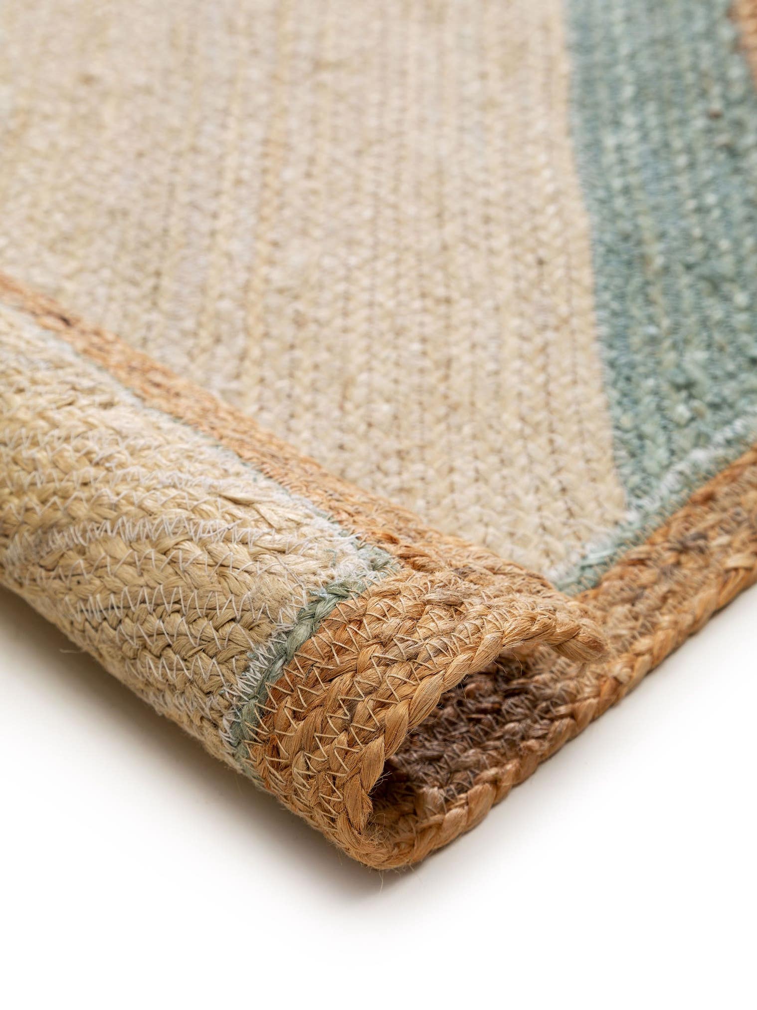Tapijt van 100% Jute in Beige met een 1- 5 mm hoge pool van Lytte