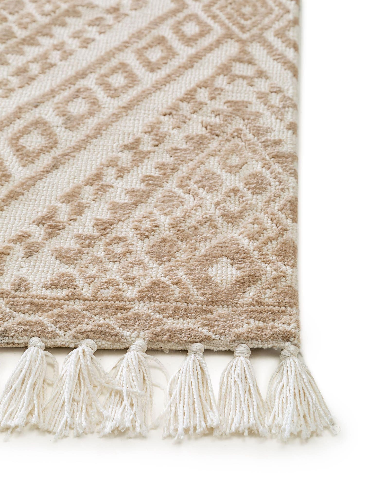 Rug made of 100% Polyester (Microfiber) in Beige with a 6 - 10 mm high pile by benuta Nest