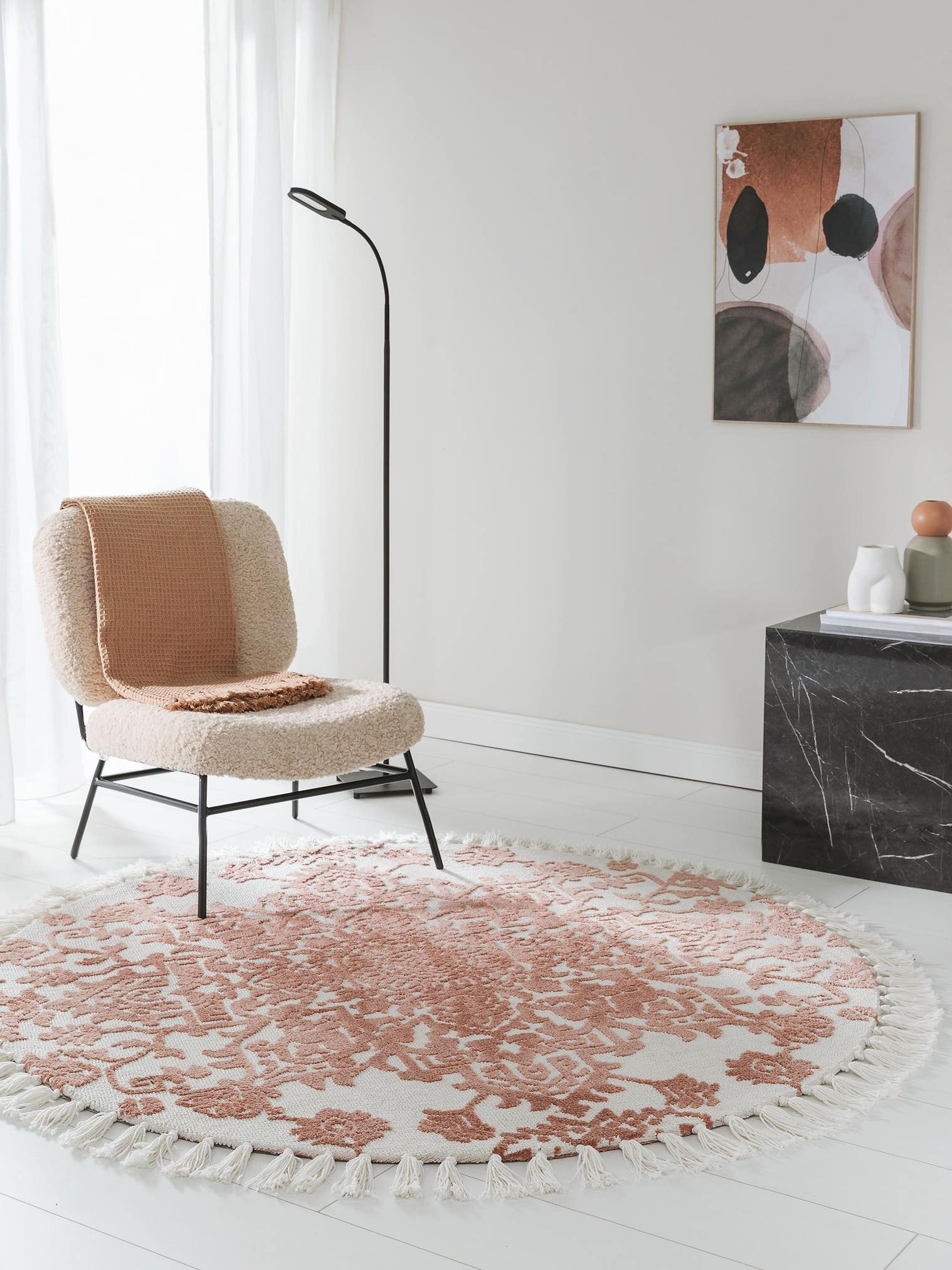 Rug made of 100% Polyester (Microfiber) in Red with a 6 - 10 mm high pile by benuta Nest