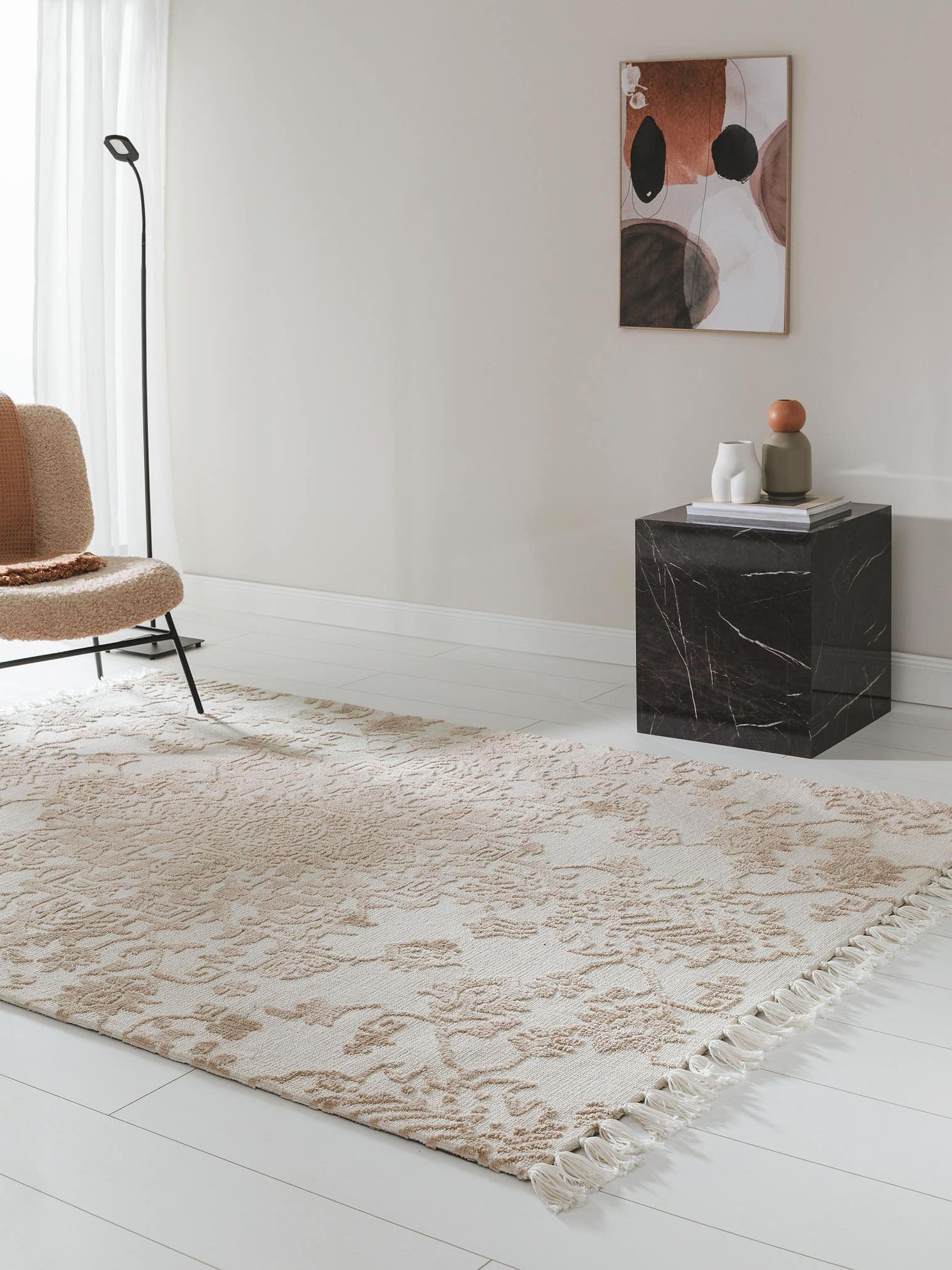 Teppich aus 100% Polyester (Mikrofaser) in Beige mit 6 bis 10 mm hohem Flor von benuta Nest