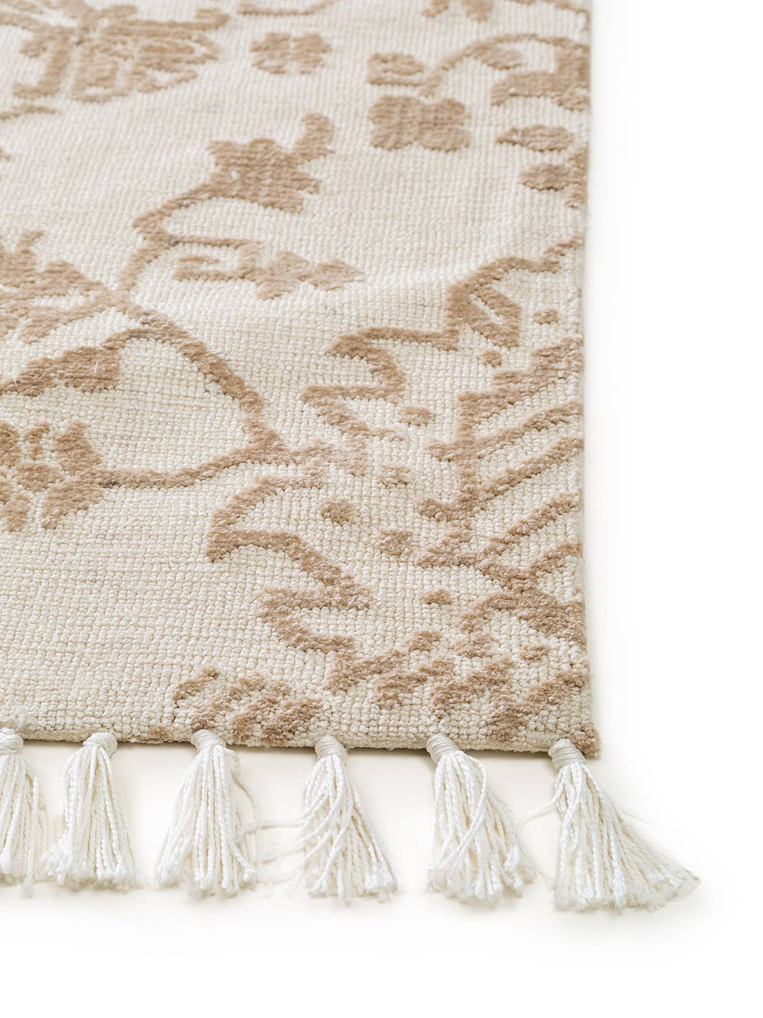 Teppich aus 100% Polyester (Mikrofaser) in Beige mit 6 bis 10 mm hohem Flor von benuta Nest