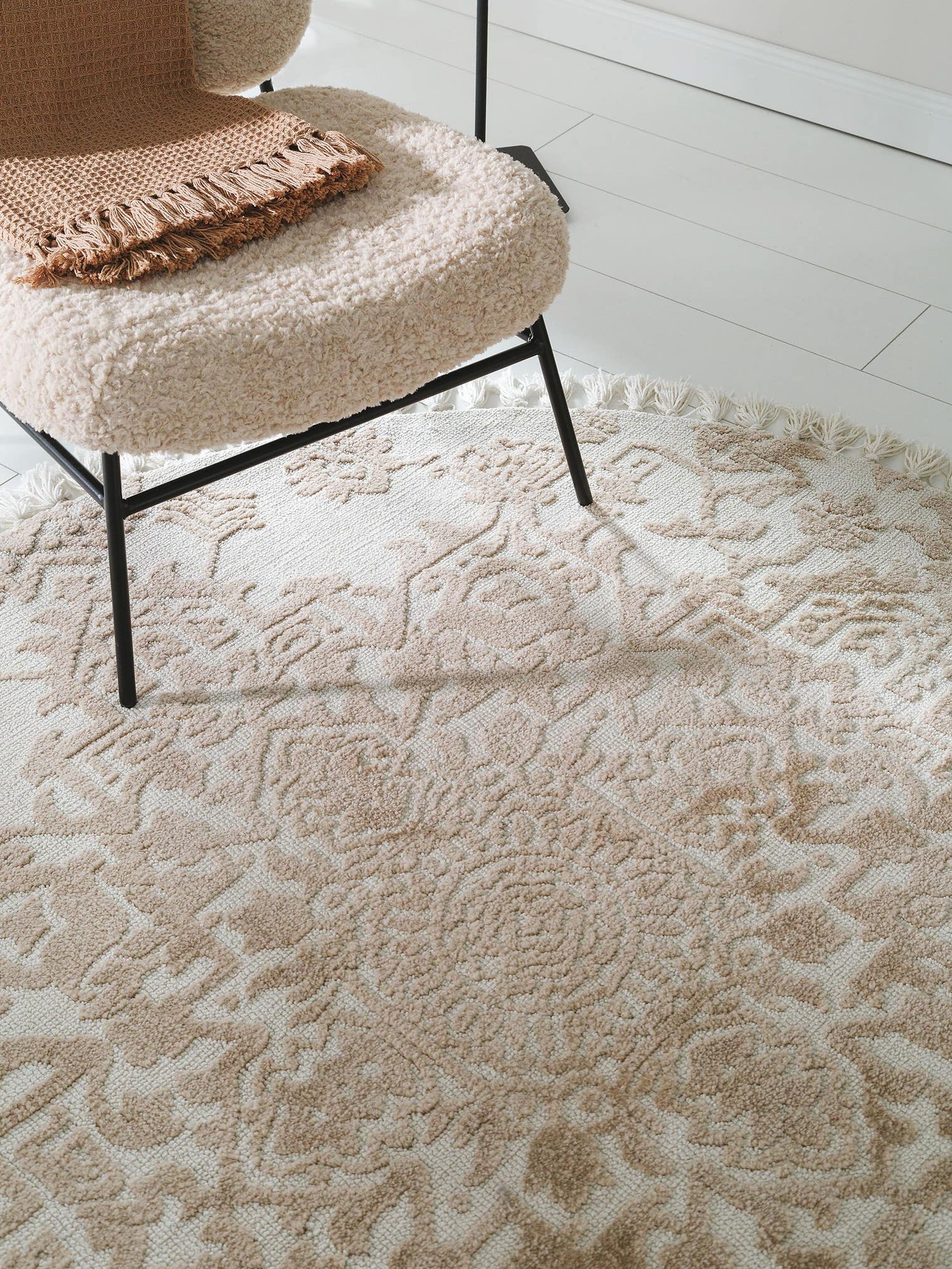 Rug made of 100% Polyester (Microfiber) in Beige with a 6 - 10 mm high pile by benuta Nest