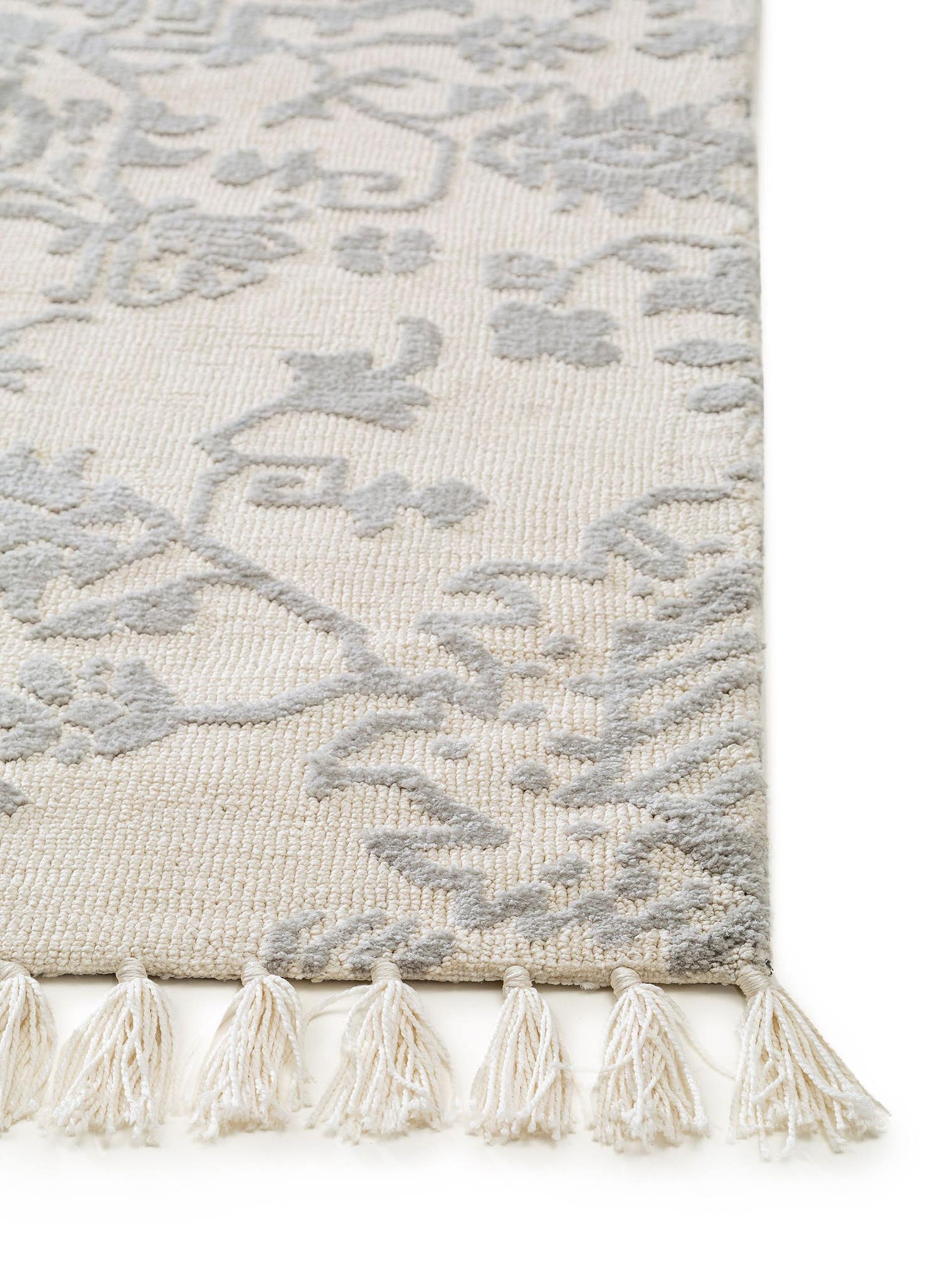Teppich aus 100% Polyester (Mikrofaser) in Grau mit 6 bis 10 mm hohem Flor von benuta Nest