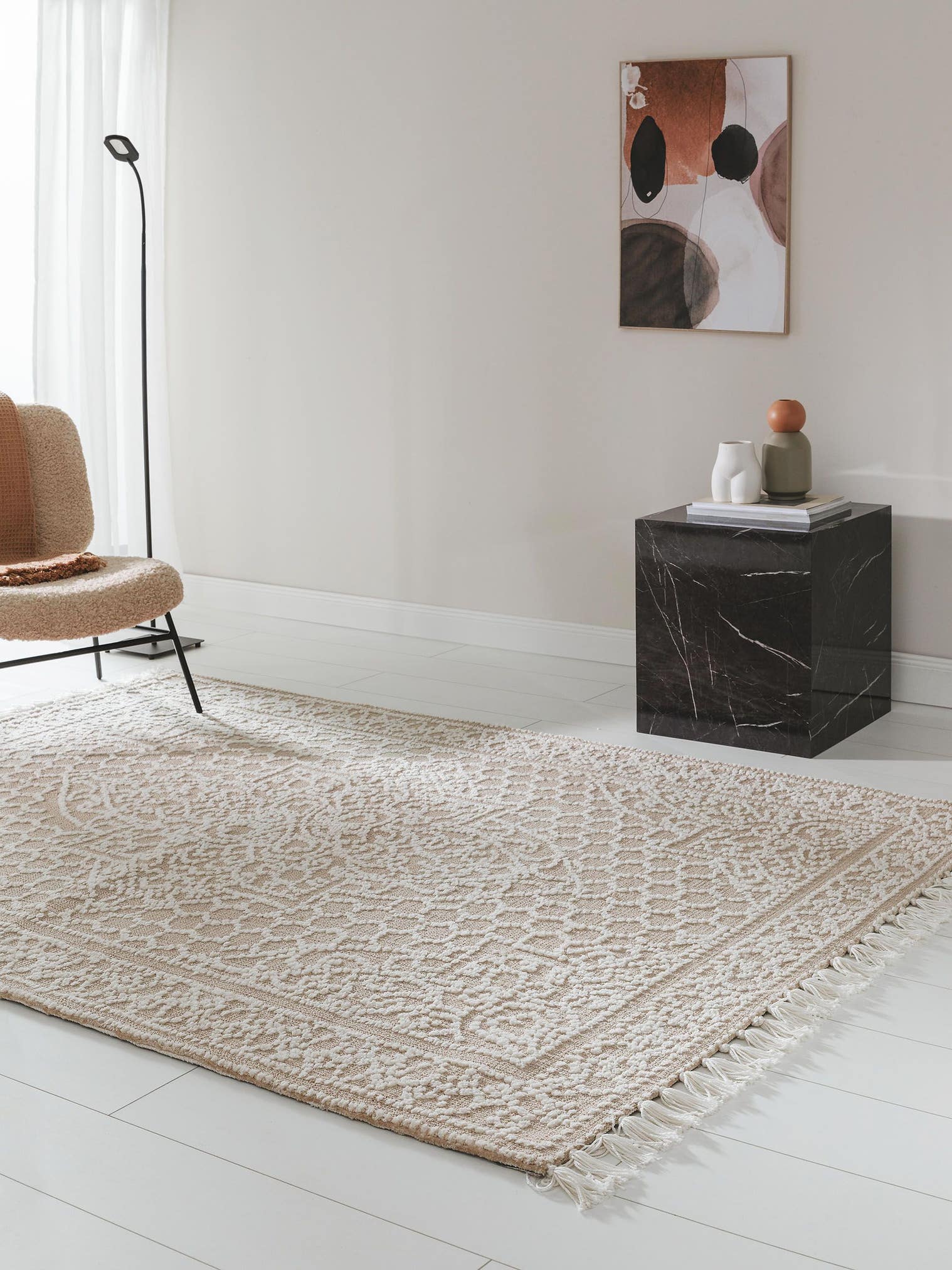 Teppich aus 100% Polyester (Mikrofaser) in Beige mit 6 bis 10 mm hohem Flor von benuta Nest