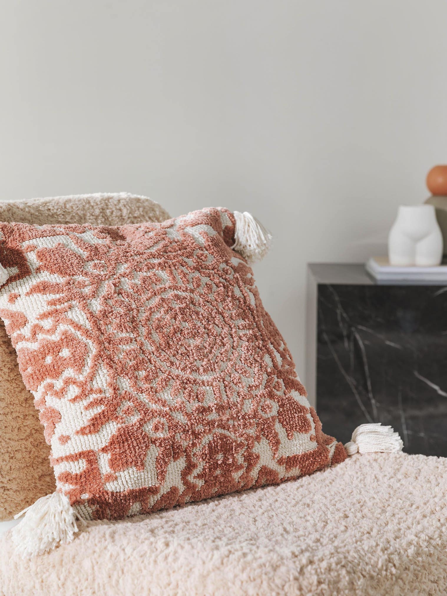 Örngott Elias Terracotta med Medfransar-design i 60% polyester, 40% Bomull från benuta Nest