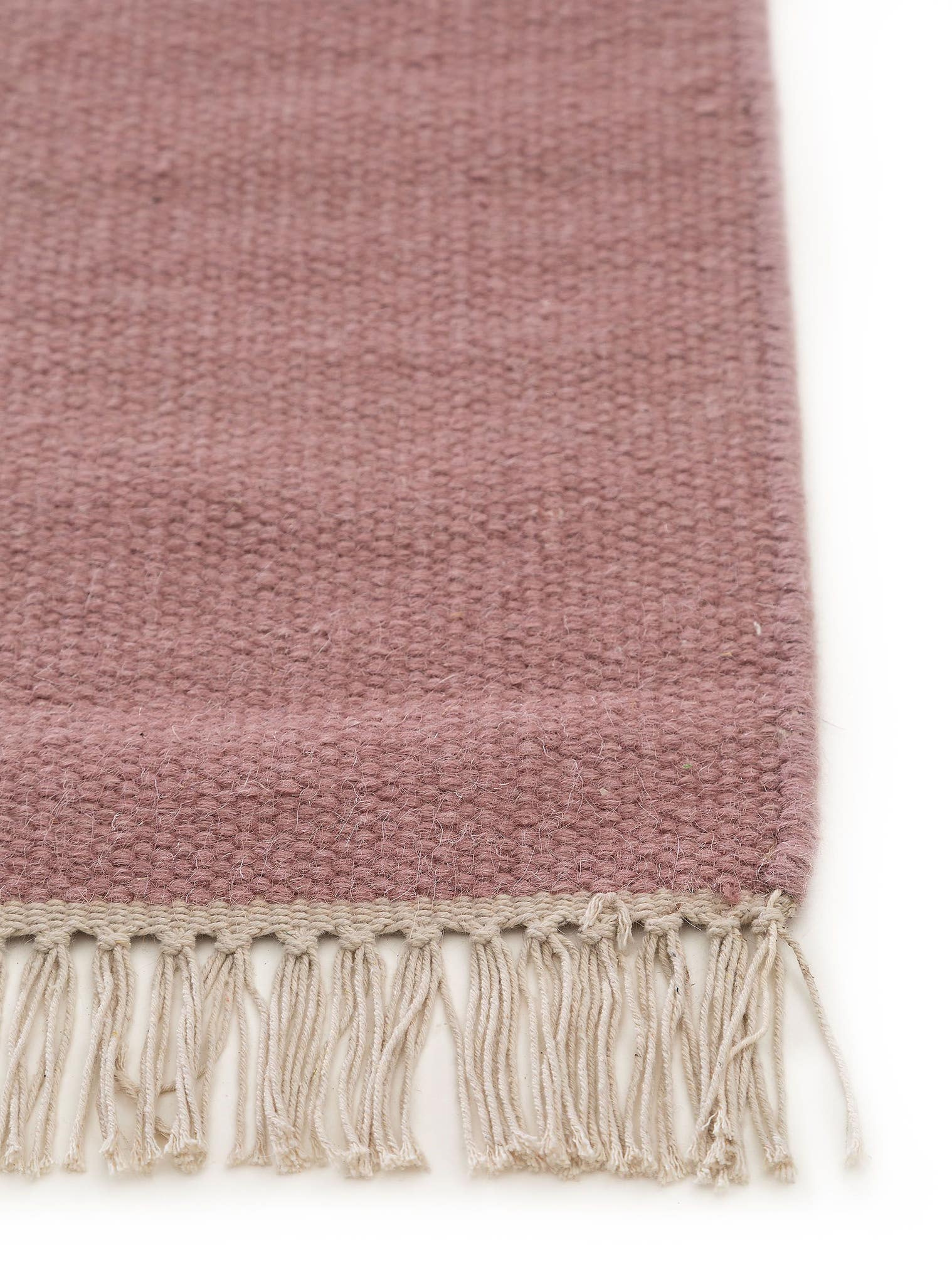 Rug made of 80% wool, 20% cotton in Pink with a 1- 5 mm high pile by benuta Pop