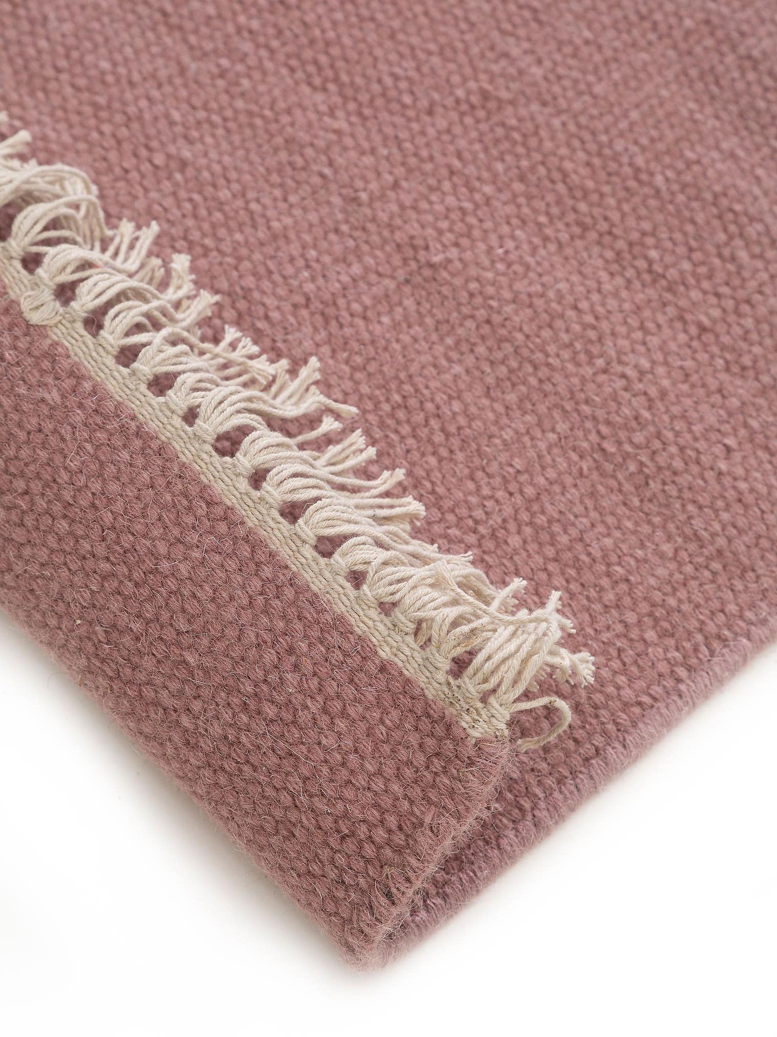Rug made of 80% wool, 20% cotton in Pink with a 1- 5 mm high pile by benuta Pop